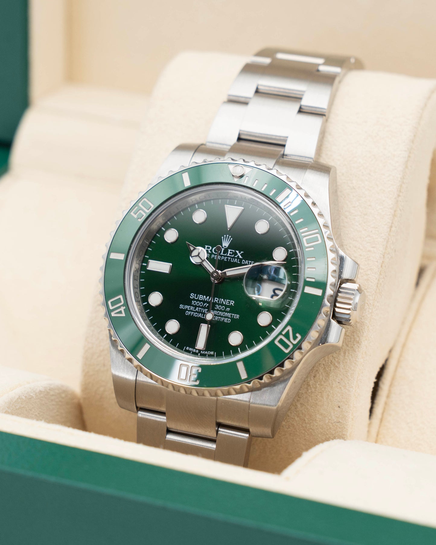 Rolex Submariner Date 40mm 116610LV Hulk 2015