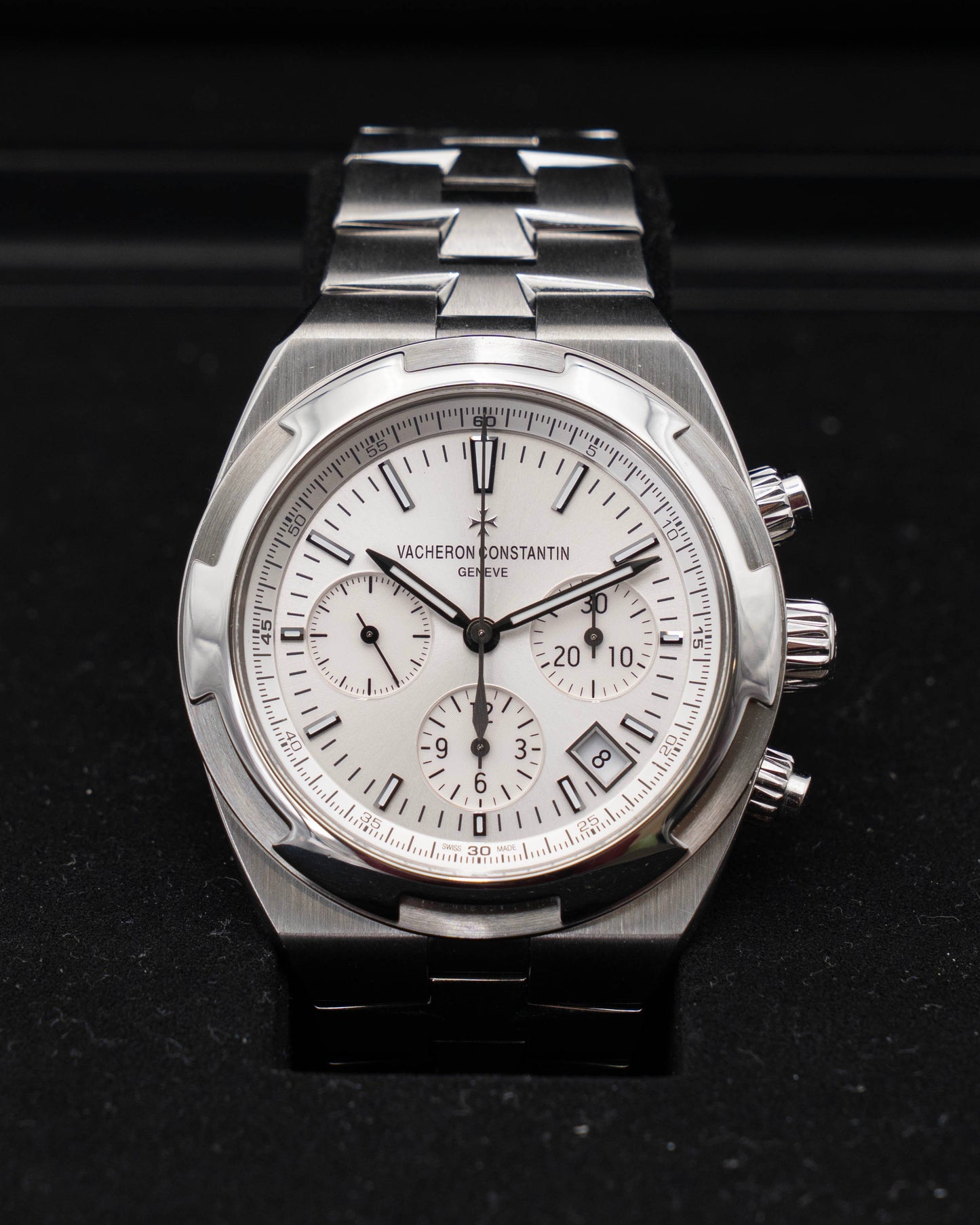 Vacheron Constantin Overseas Chronograph 42.5mm 5500V/110A-B075 Silver Dial 2017