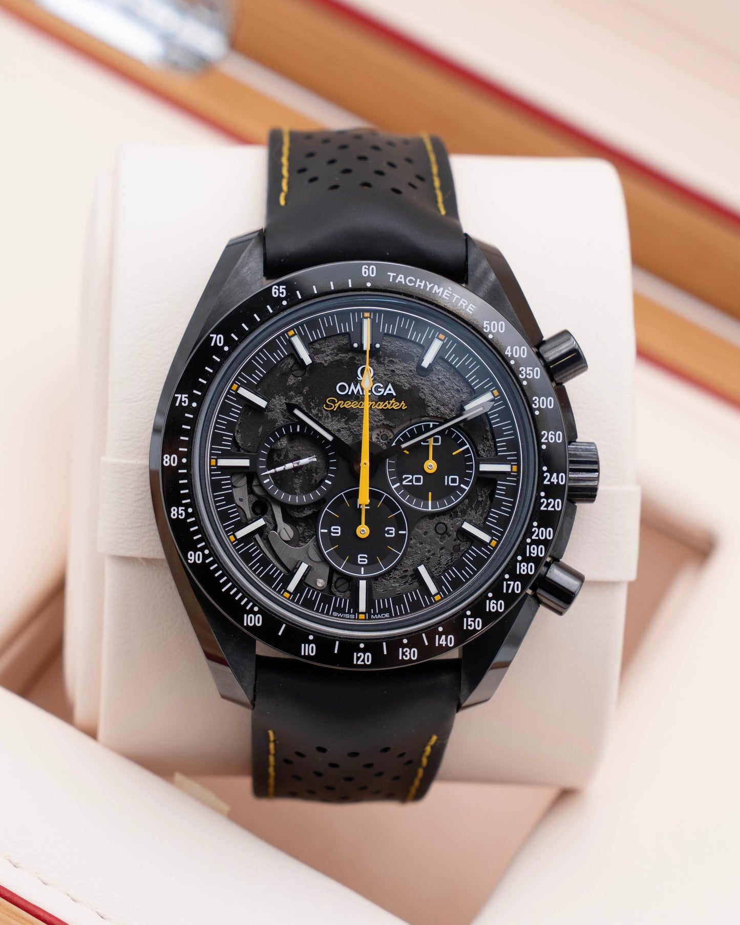 Omega Speedmaster 44.25mm 310.92.44.50.01.001 Dark Side of the Moon Ceramic 2024