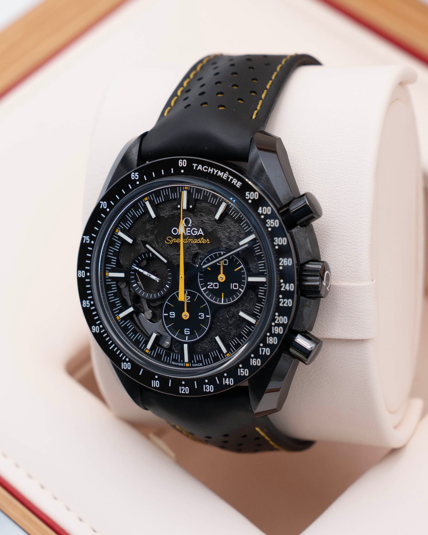 Omega Speedmaster 44.25mm 310.92.44.50.01.001 Dark Side of the Moon Ceramic 2024