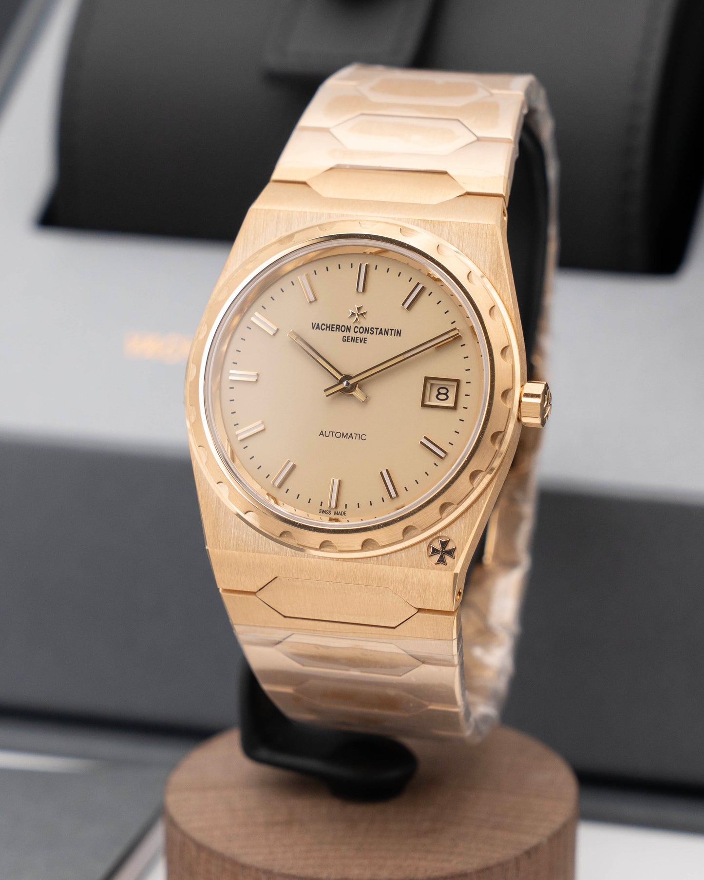 UNWORN Vacheron Constantin Historiques 222 37mm 4200H/222J-B935 Yellow Gold 2026