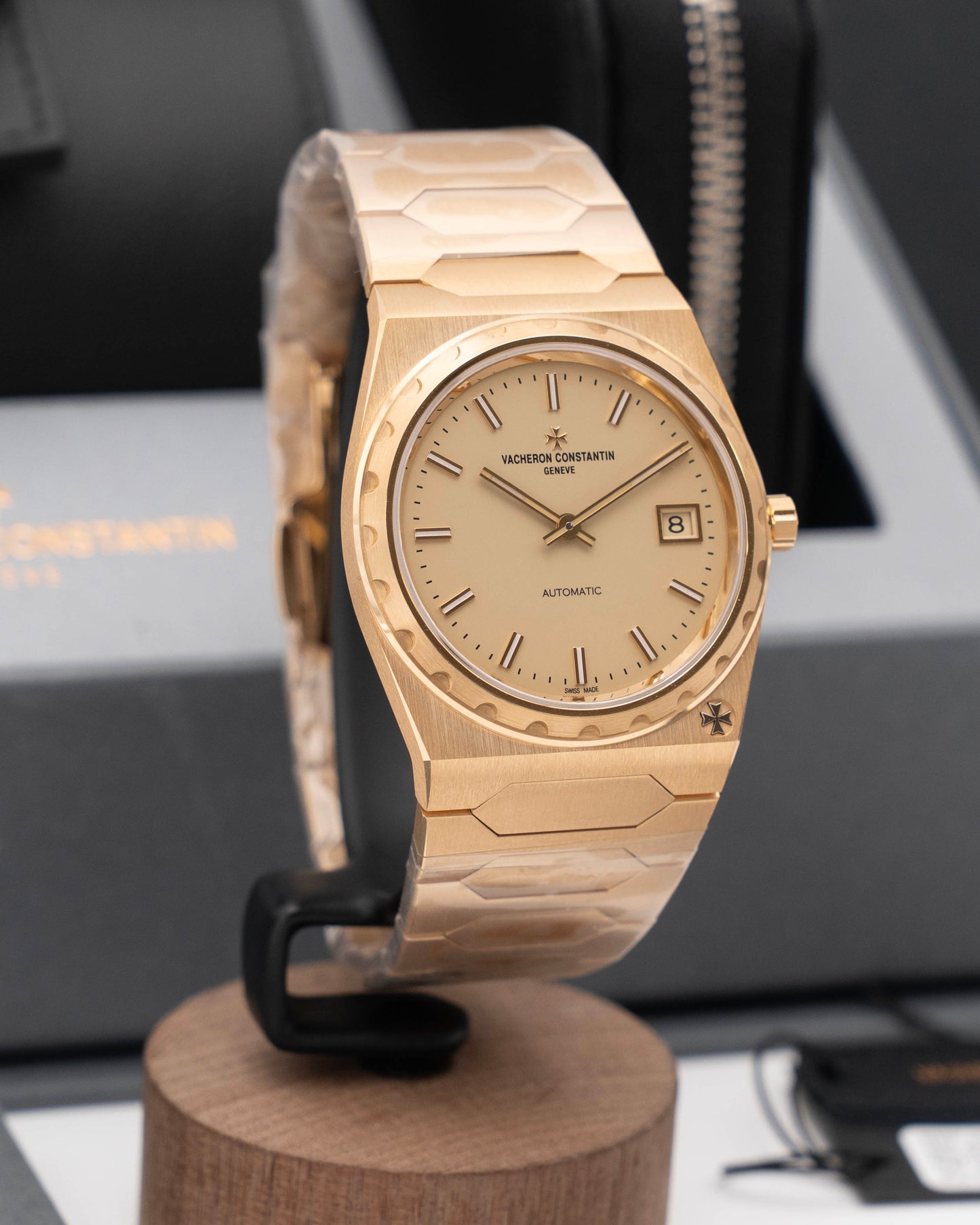 UNWORN Vacheron Constantin Historiques 222 37mm 4200H/222J-B935 Yellow Gold 2026