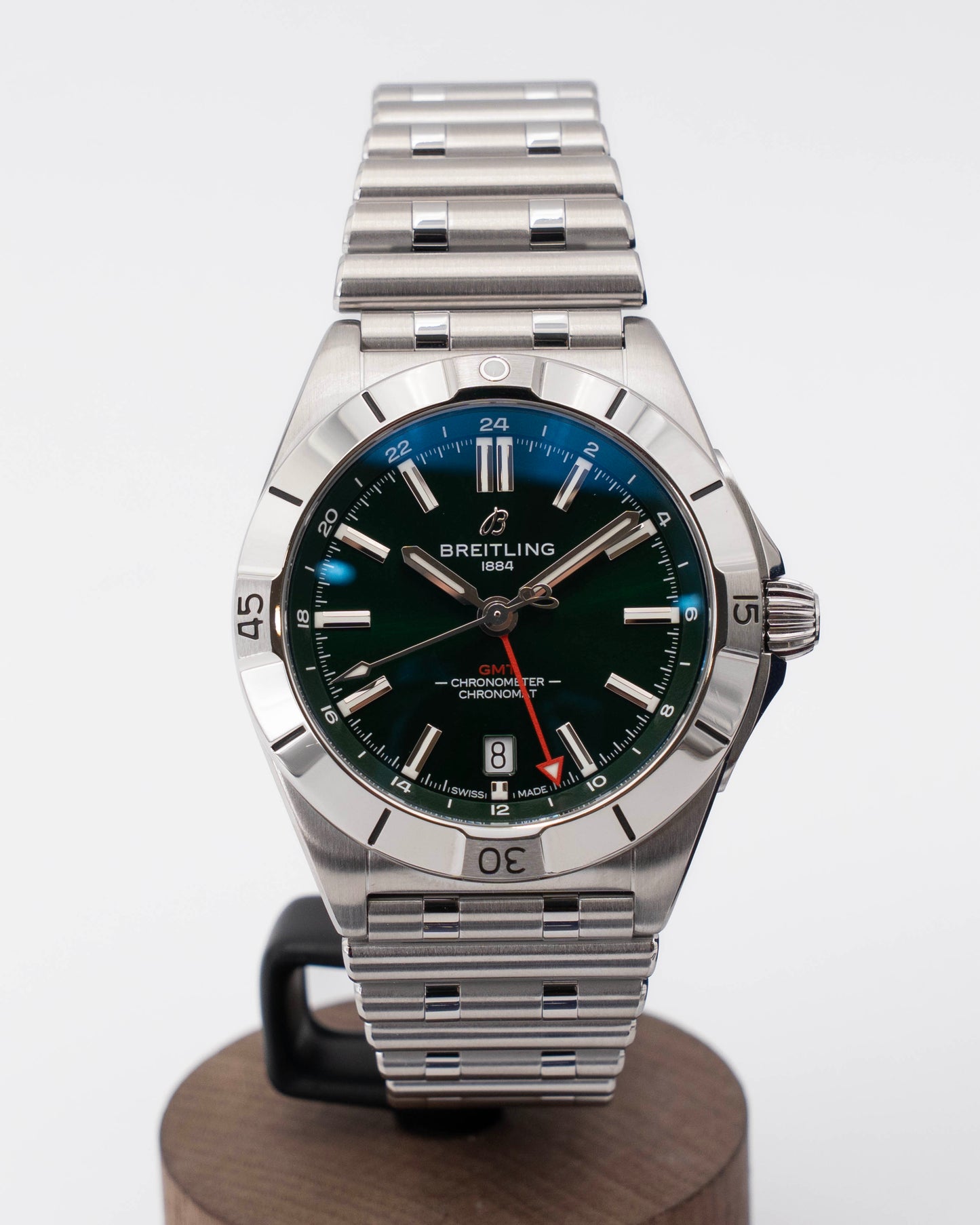 Breitling Chronomat GMT 40mm A32398 Green Dial