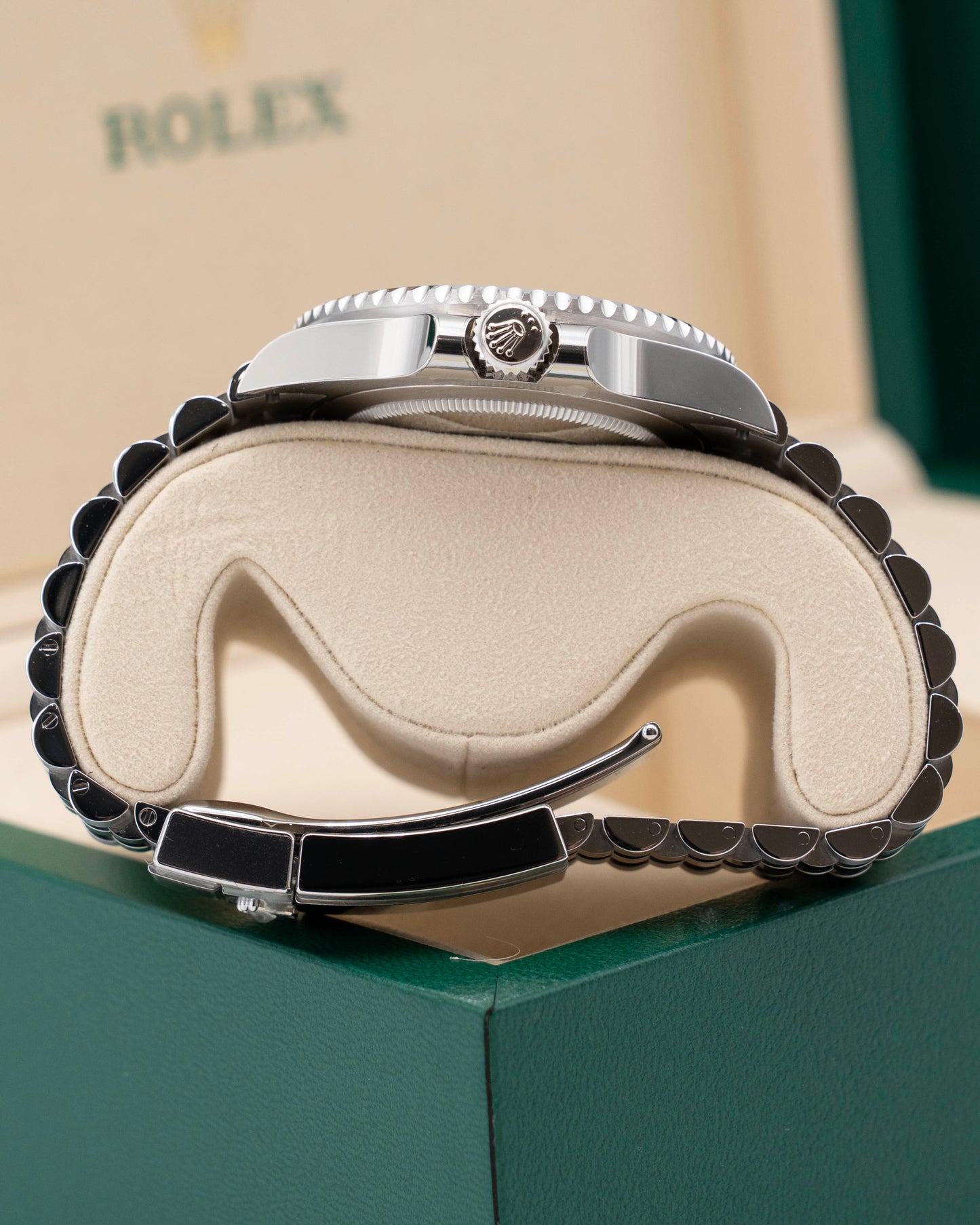 UNWORN Rolex GMT Master II 40mm 126710GRNR Bruce Wayne Jubilee 2026