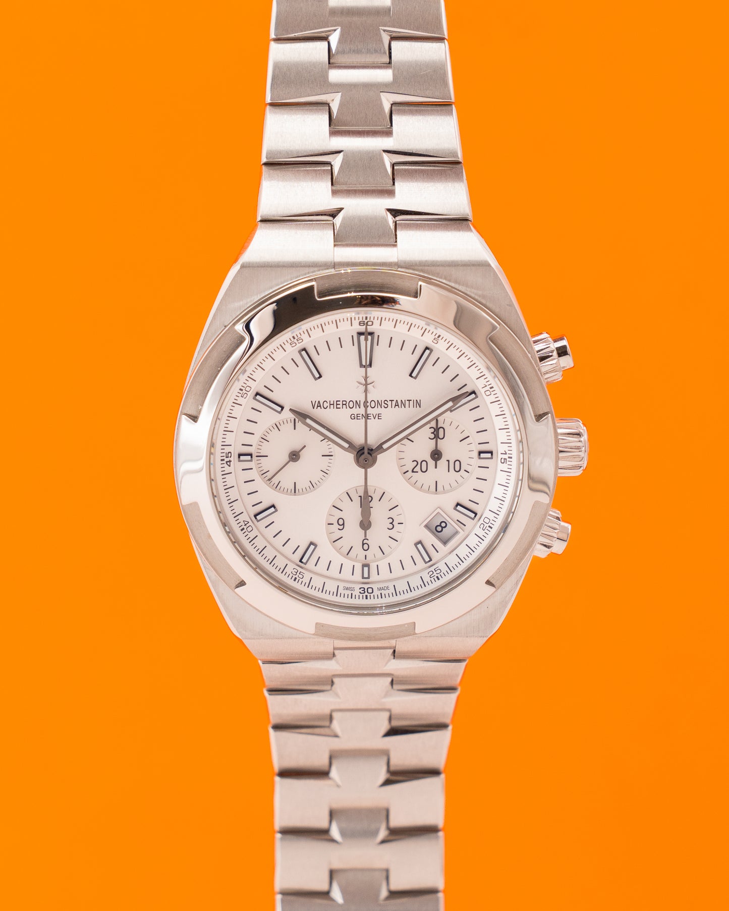 Vacheron Constantin Overseas Chronograph 42.5mm 5500V/110A-B075 Silver Dial 2019