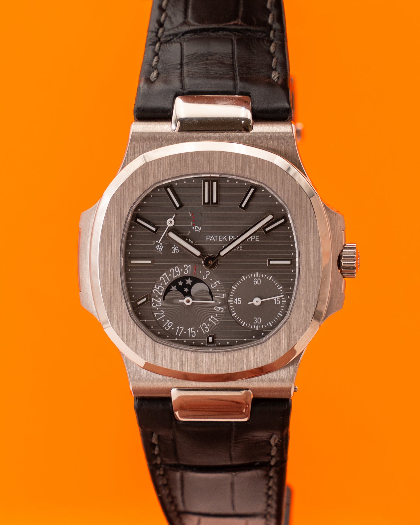 Patek Philippe Nautilus 40mm 5712G-001 White Gold Gray 2018
