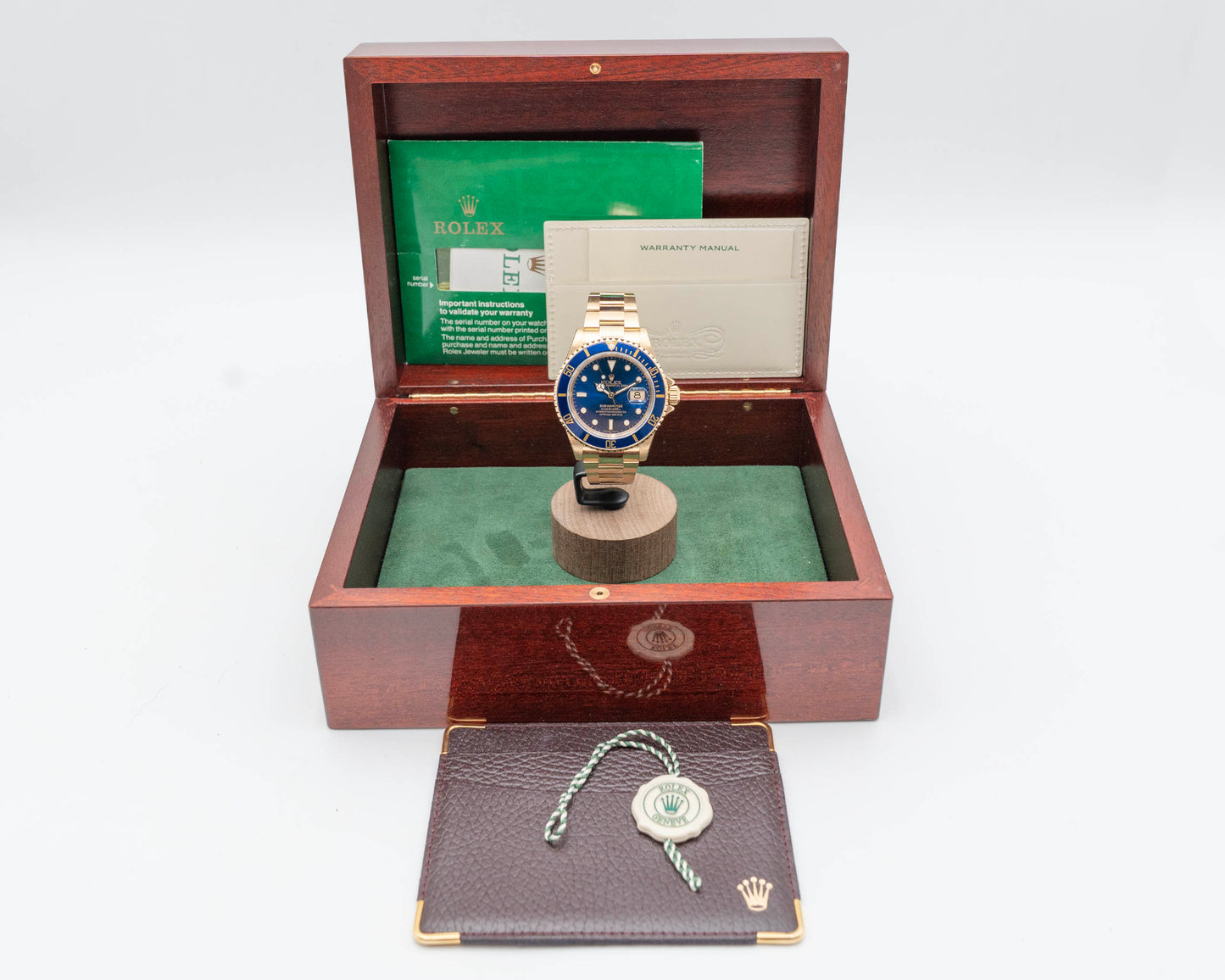 Rolex Submariner 40mm 16618LB Yellow Gold Blue Dial Solid Links 2001