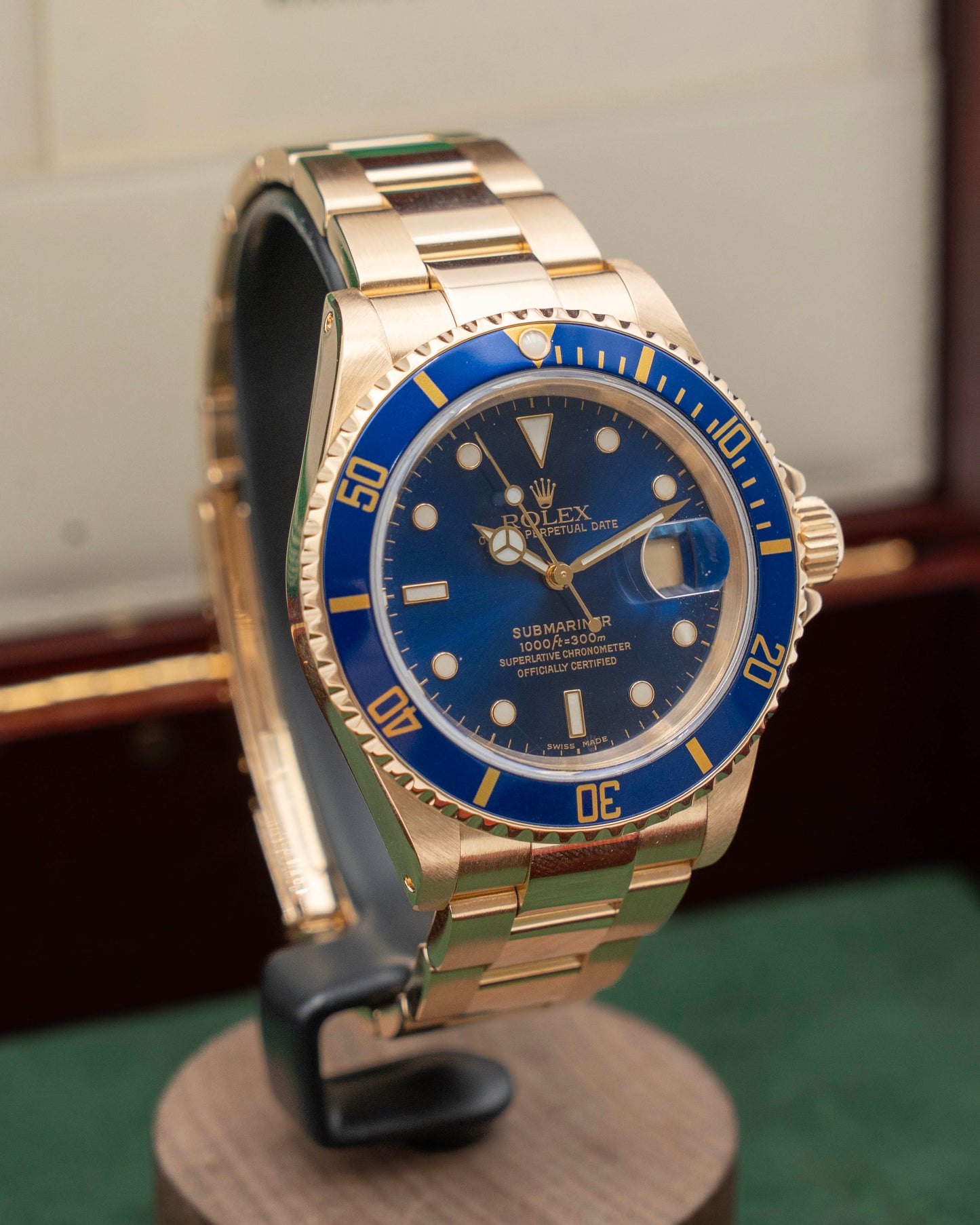 Rolex Submariner 40mm 16618LB Yellow Gold Blue Dial Solid Links 2001