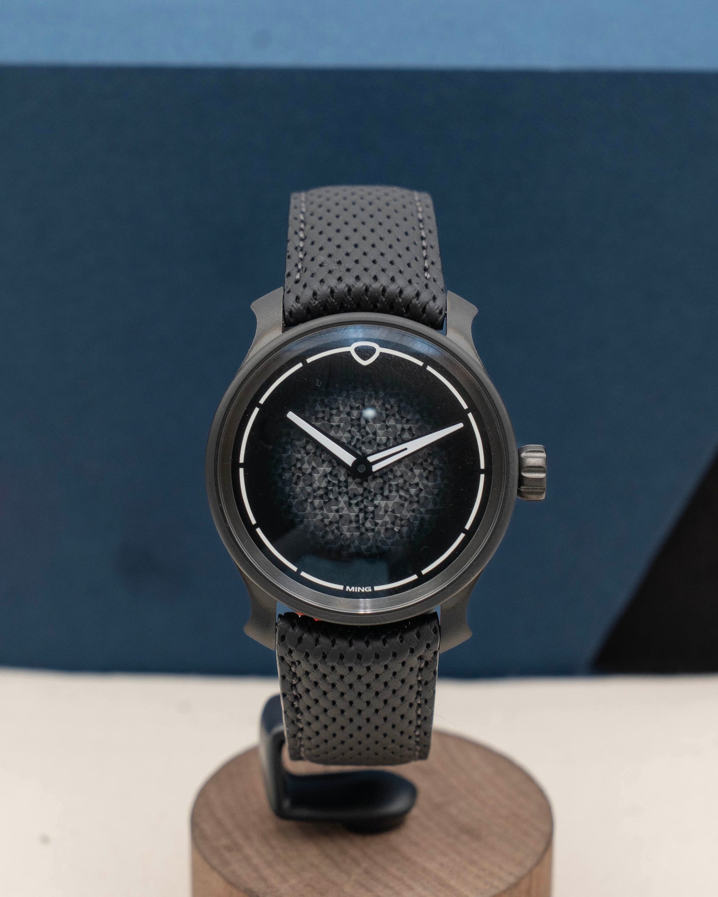 Ming 37.07 Mosaic Manual Wind
