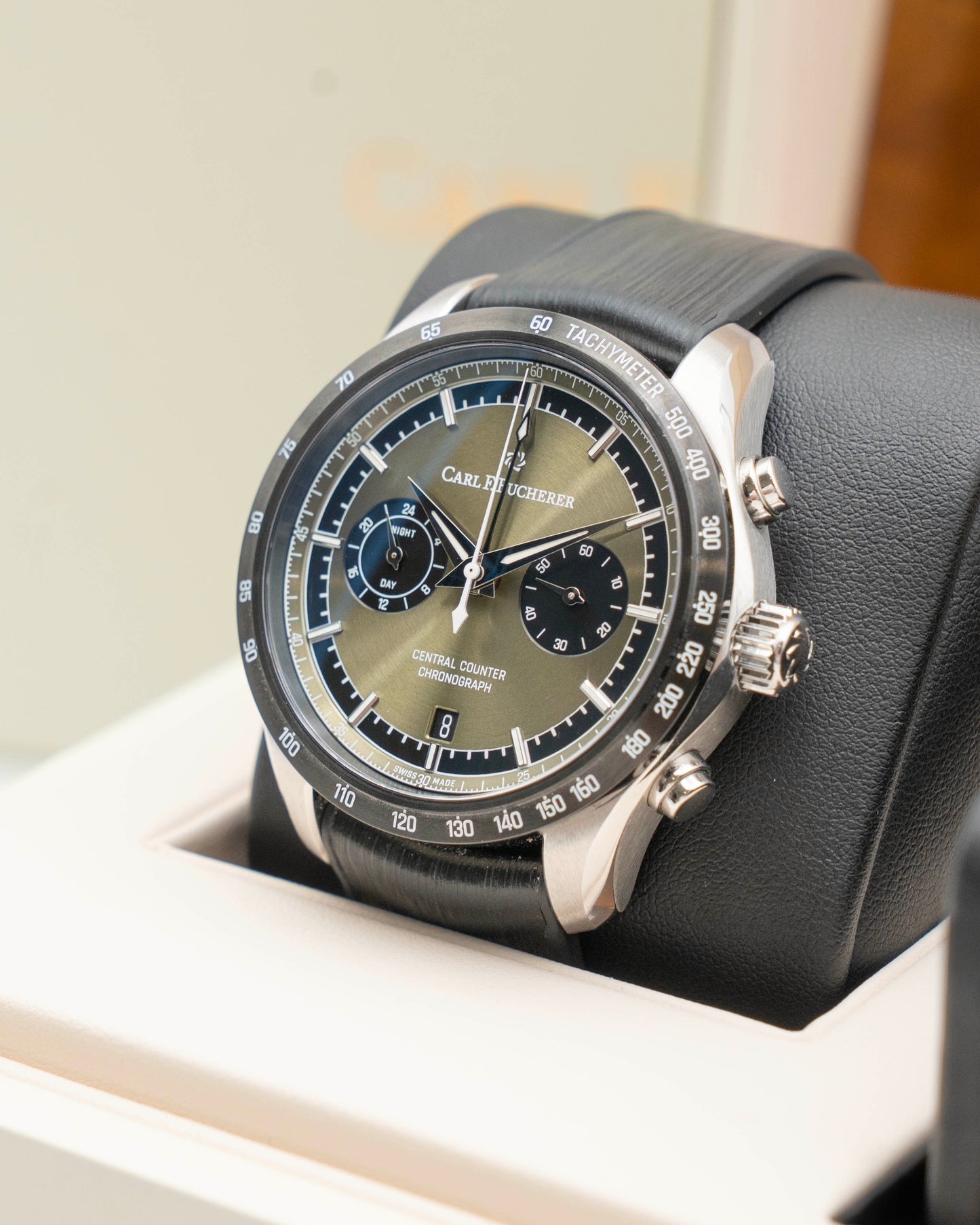 Carl F. Bucherer Manero Central Counter 42.5mm 00.10923.08.93.02 Green Dial 2025