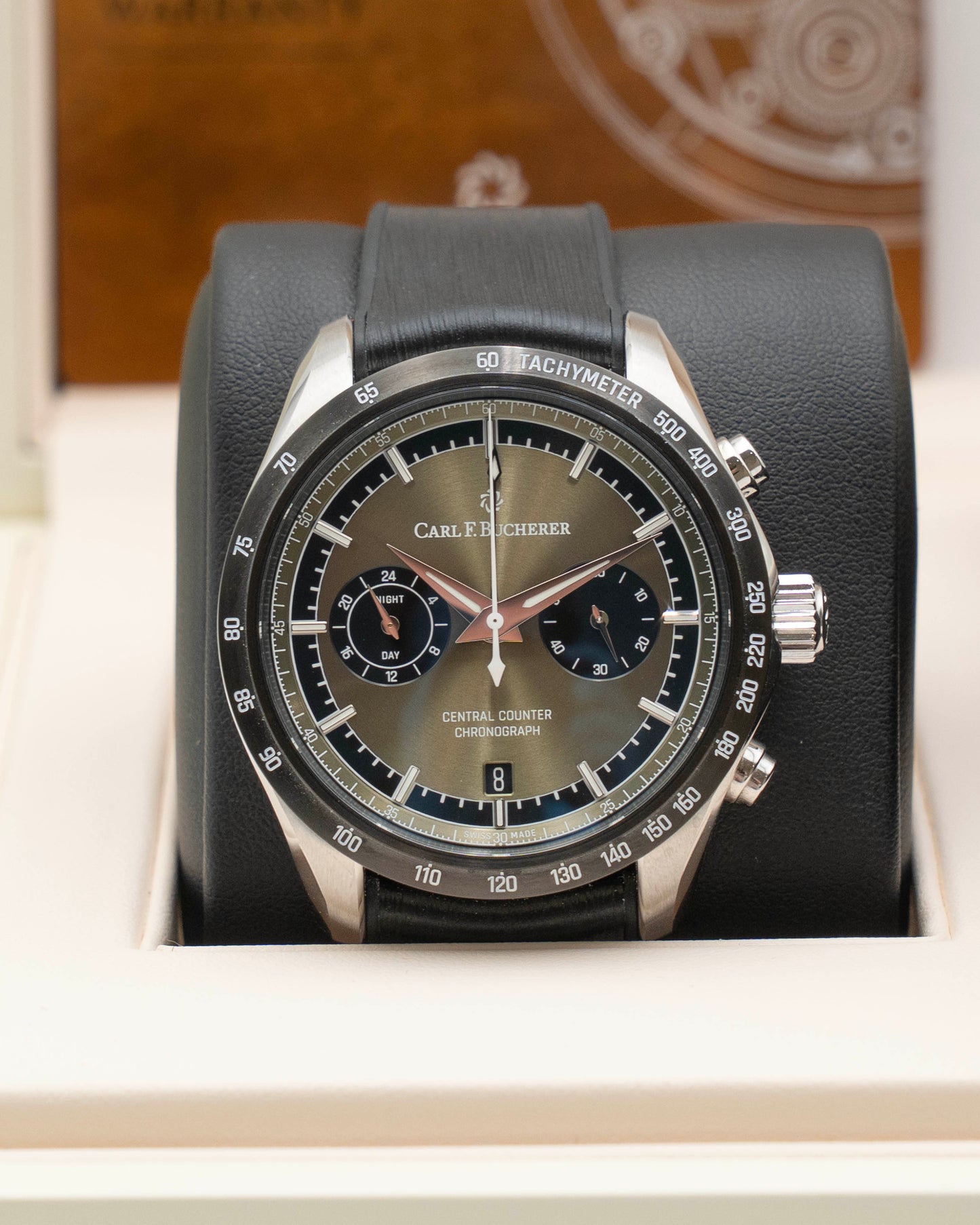 Carl F. Bucherer Manero Central Counter 42.5mm 00.10923.08.93.02 Green Dial 2025