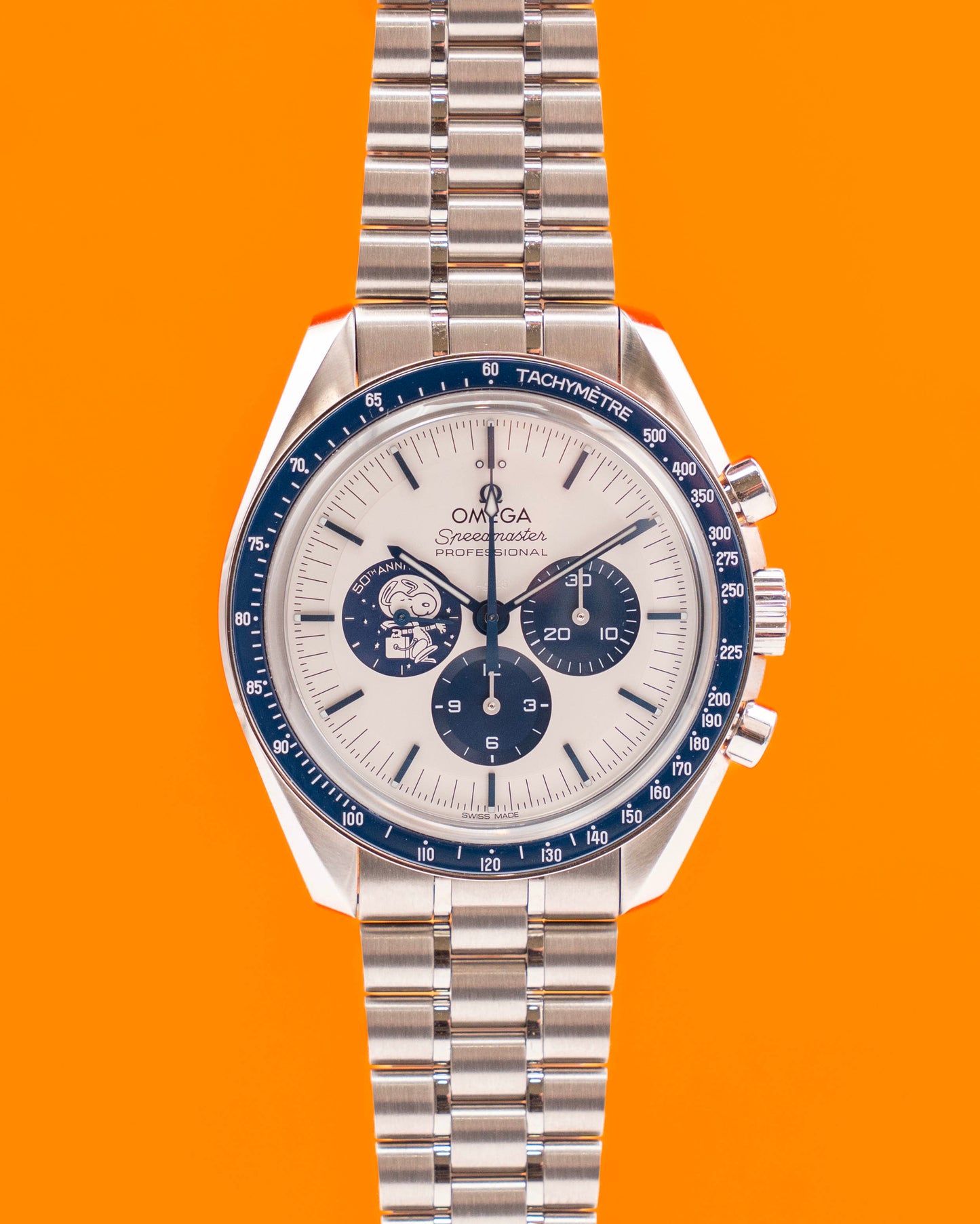 Omega Speedmaster Silver Snoopy Award 42mm 310.32.42.50.02.001 Co-axial Moonwatch On Bracelet 2026