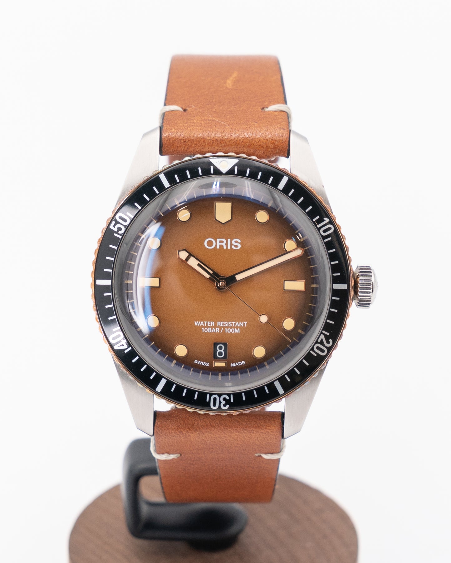 UNWORN Oris Divers Sixty Five 40mm 01 733 7707 4356 Sunset Brown UNWORN Oris Divers Sixty Five 40mm 01 733 7707 4356 Sunset Brown