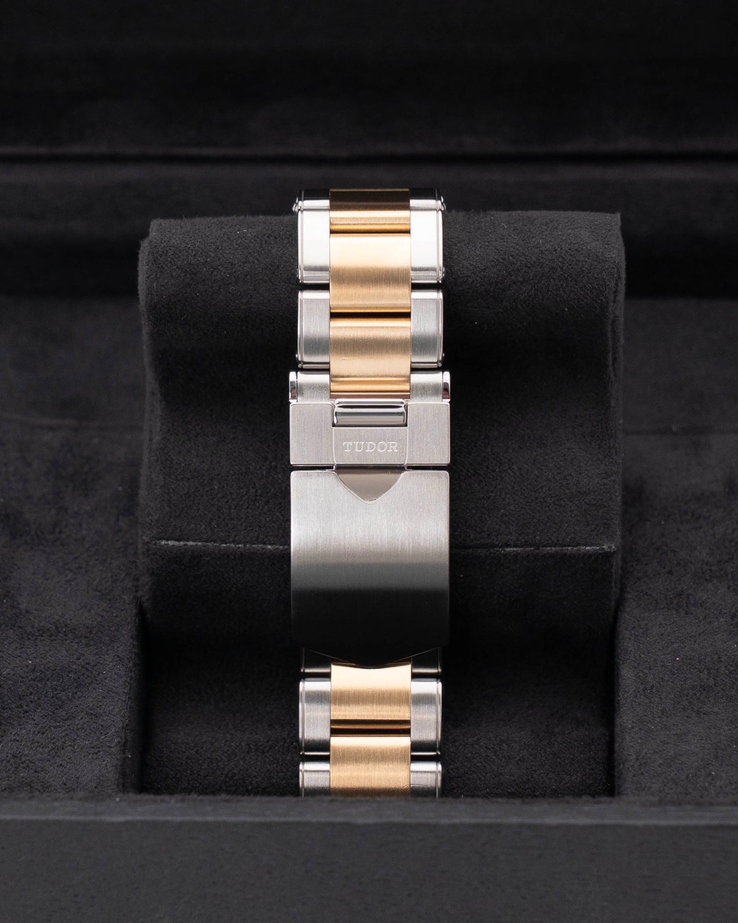 buckle_opened