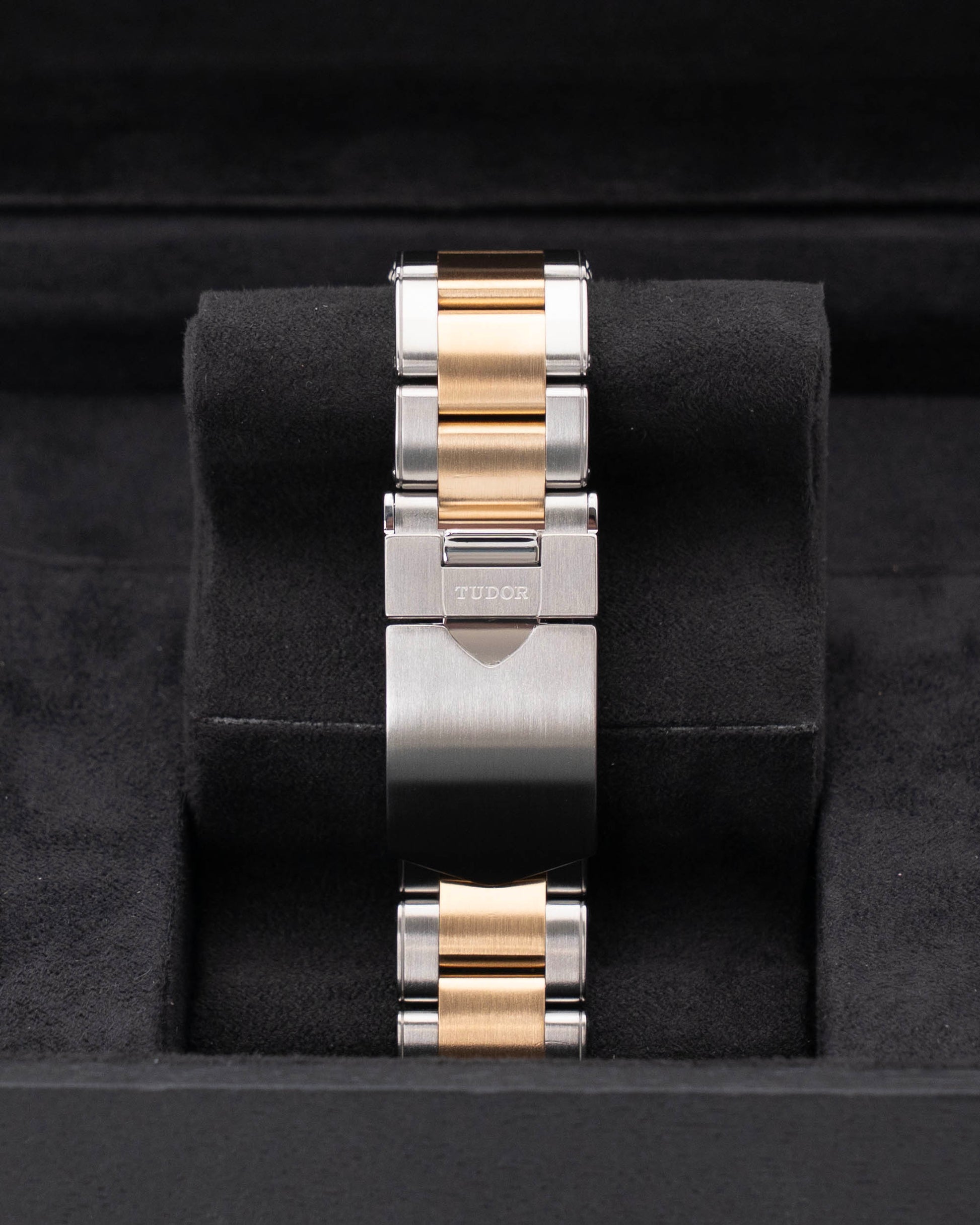buckle_opened