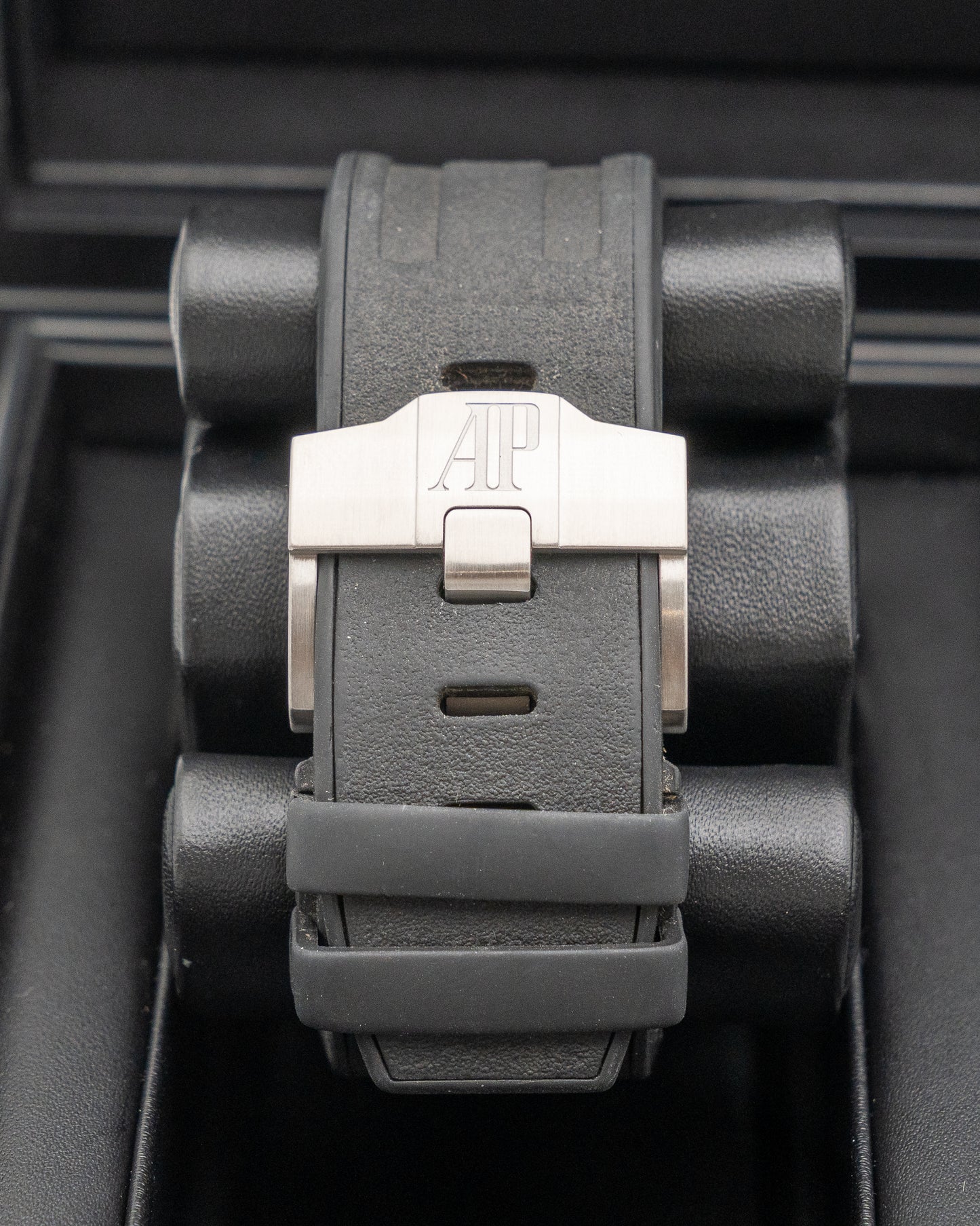 buckle_opened