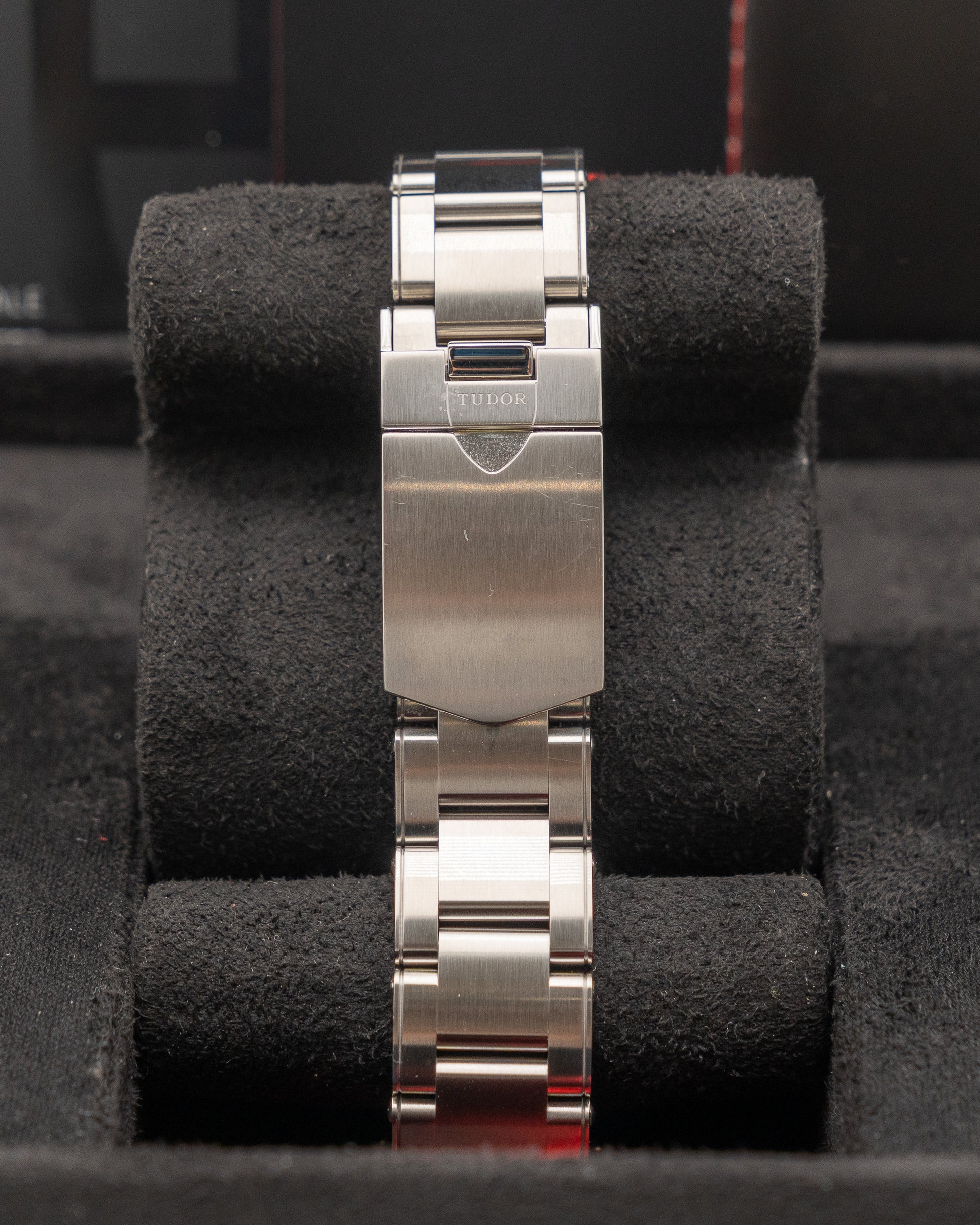 buckle_opened