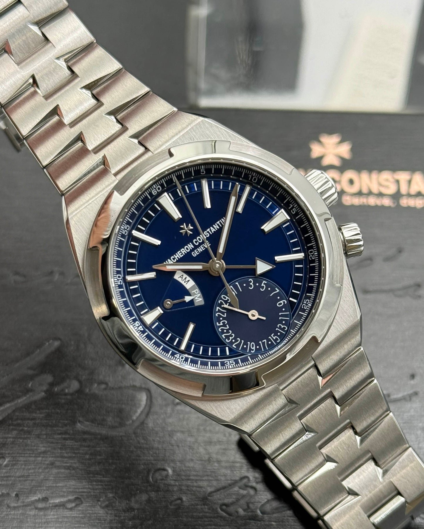 Vacheron Constantin Overseas 7900V/110A-B334 Dual Time Blue 2018