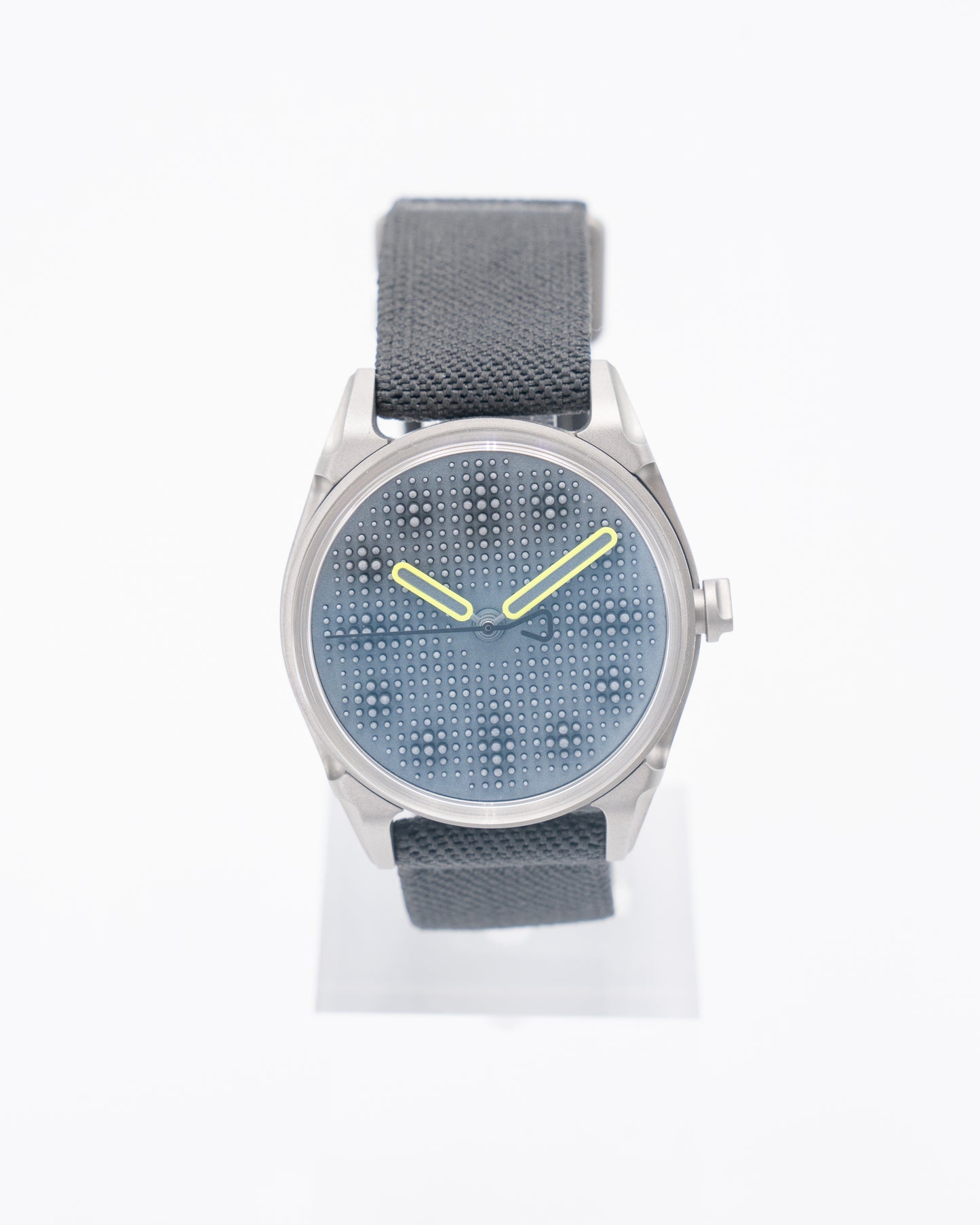 Kollokium 40mm Projekt 01 Variant E Brutalist 2025