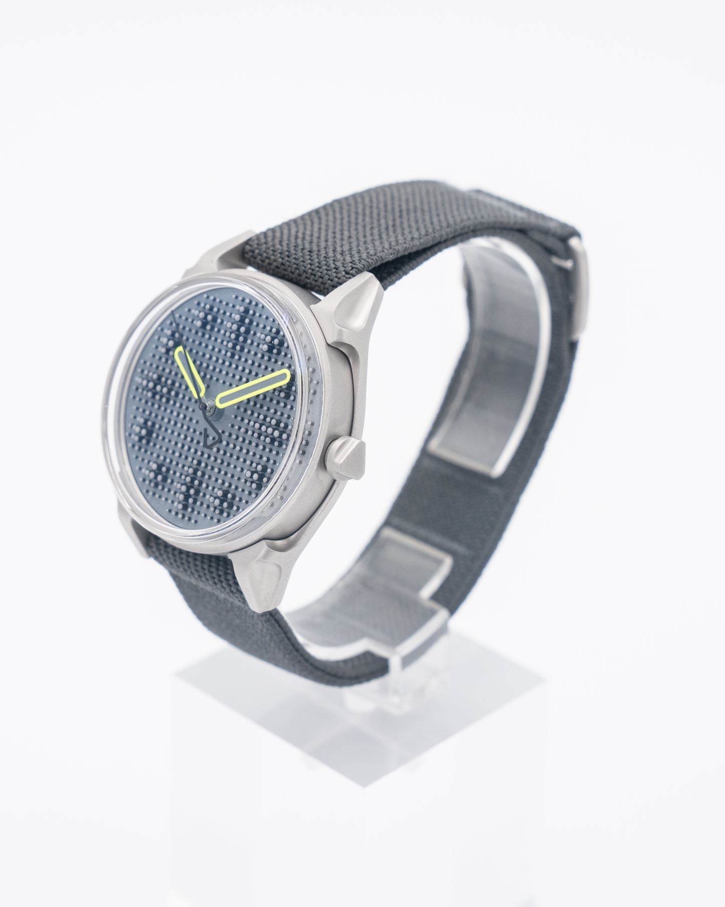 Kollokium 40mm Projekt 01 Variant E Brutalist 2025