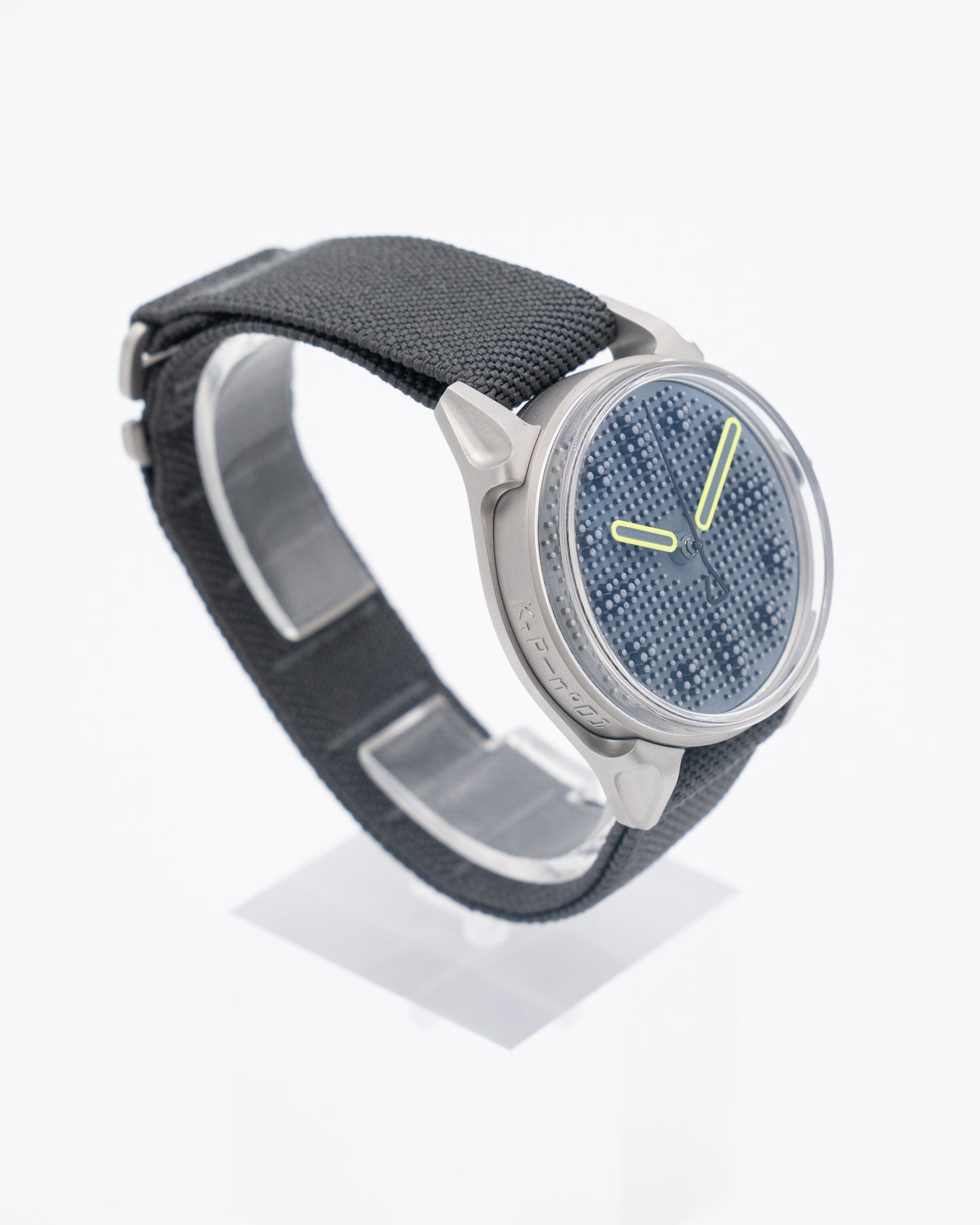 Kollokium 40mm Projekt 01 Variant E Brutalist 2025