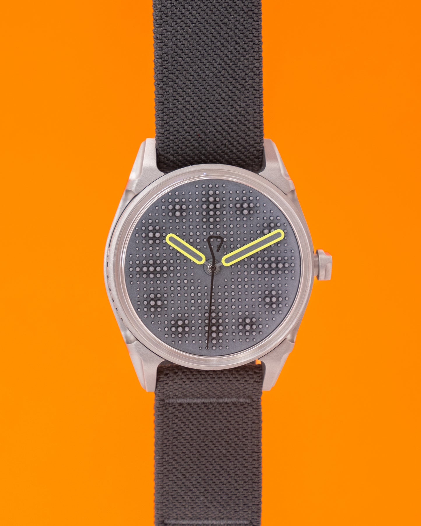 Kollokium 40mm Projekt 01 Variant E Brutalist 2025