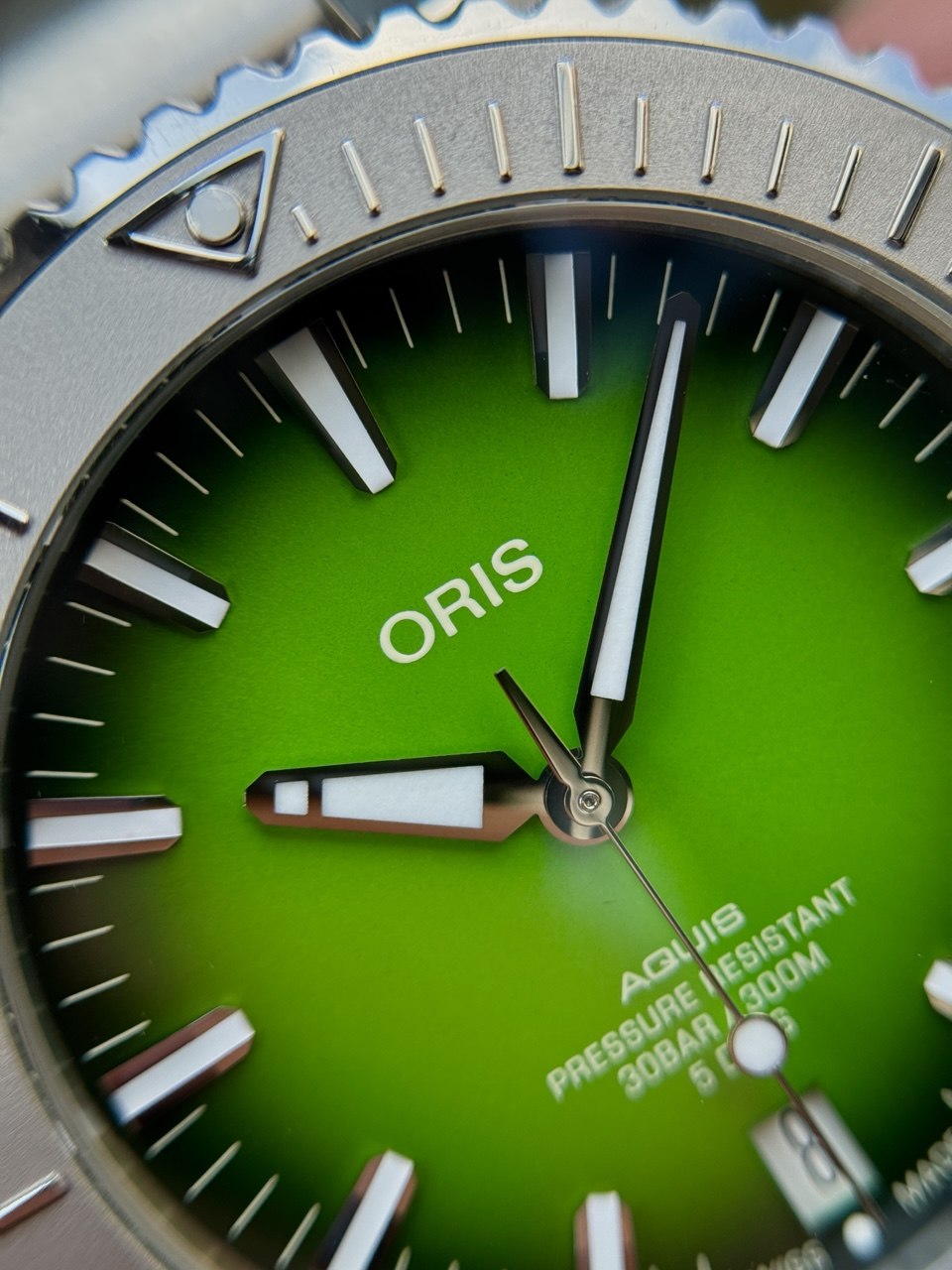 Oris Aquis Date 43.5mm 01 400 7763 4117 Payoon Limited Edition 1/250 Green Dial