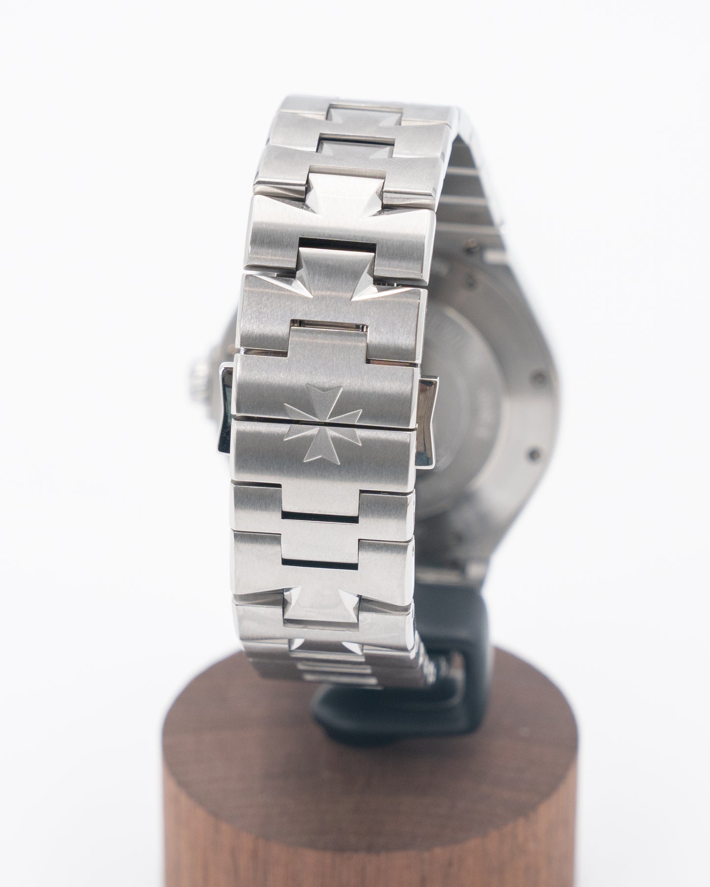 Vacheron Constantin Overseas 42mm 47040/B01A-9094 Black Stainless Steel