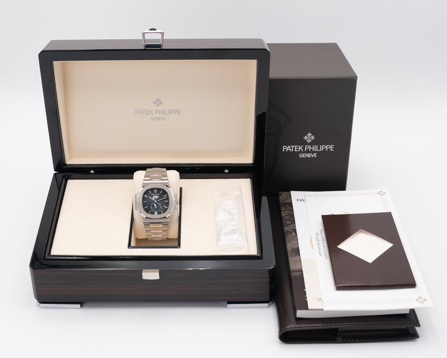 Patek Philippe Nautilus 40mm 5726/1A-014 Blue 2023 New Buckle