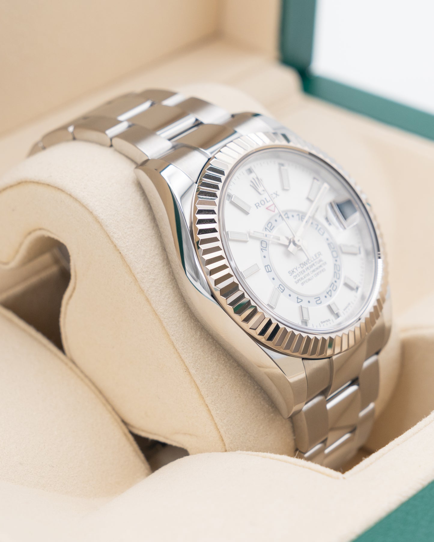 Rolex Skydweller 326934 Fluted Oyster White Dial 42mm 2018
