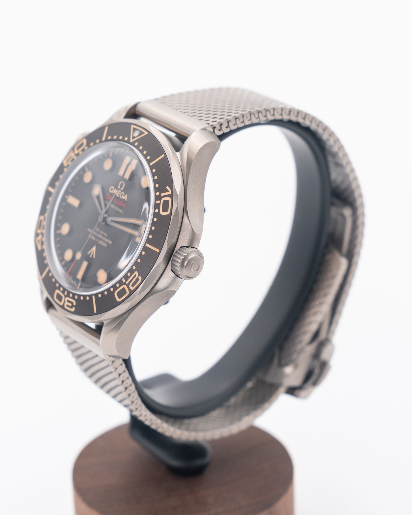 UNWORN Omega Seamaster Diver 300M 210.90.42.20.01.001 No Time To Die 007 James Bond Edition 42mm 2024