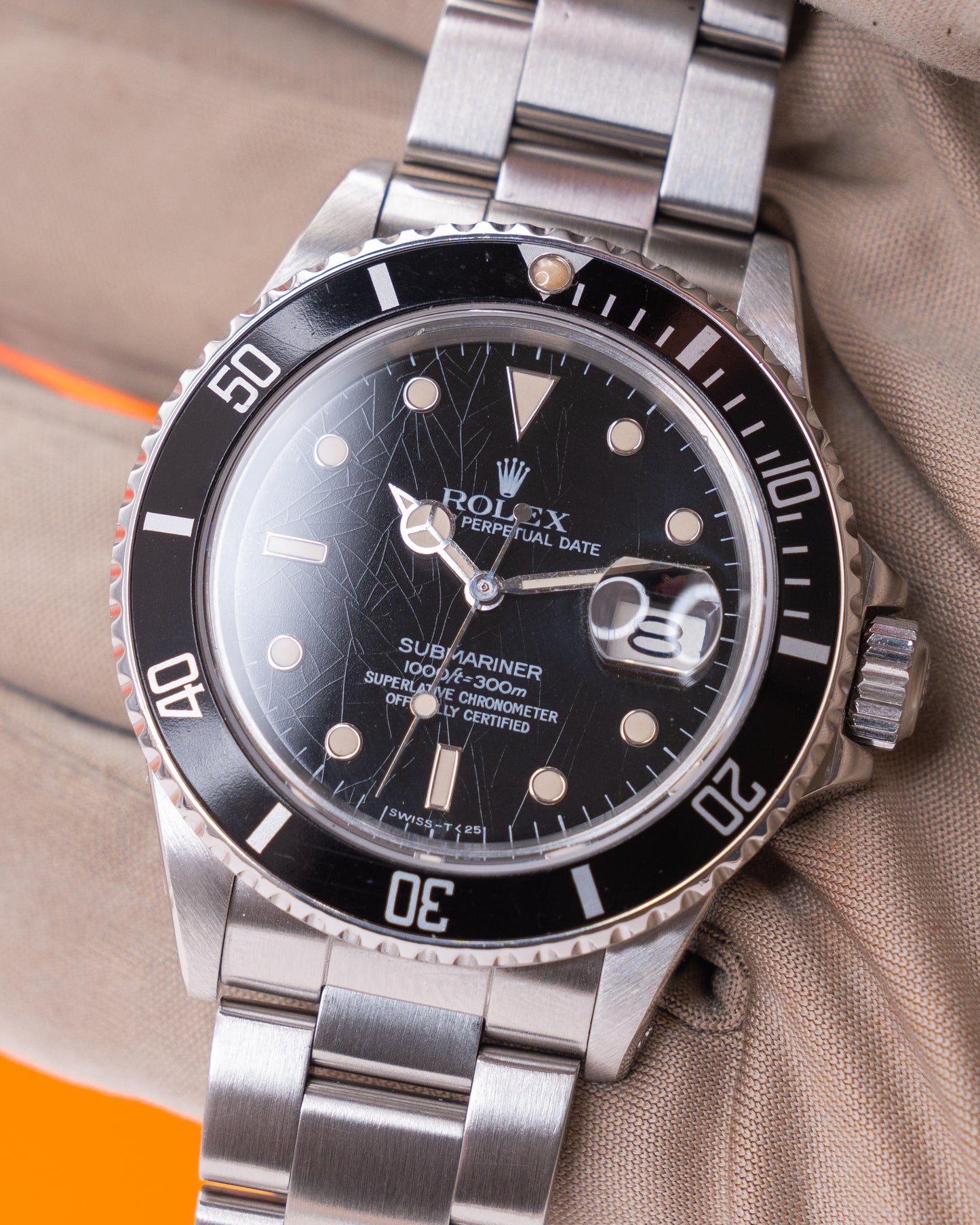 Rolex Submariner Date 40mm 16800 Spider Dial 8M Serial