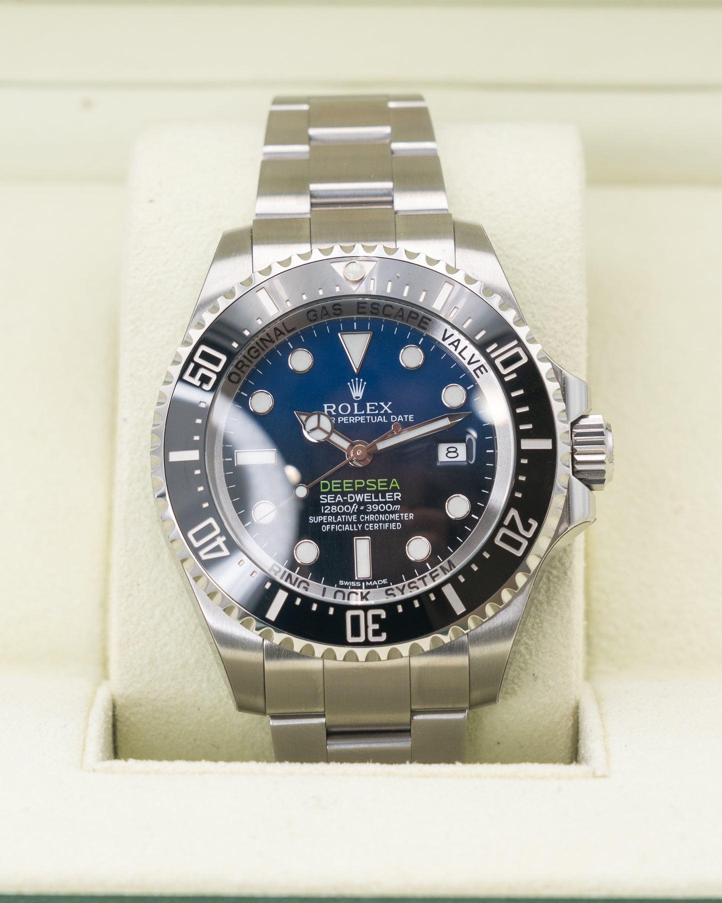 UNWORN STICKERED 2014 Rolex Seadweller 44mm 116660 Deepsea Blue 2014