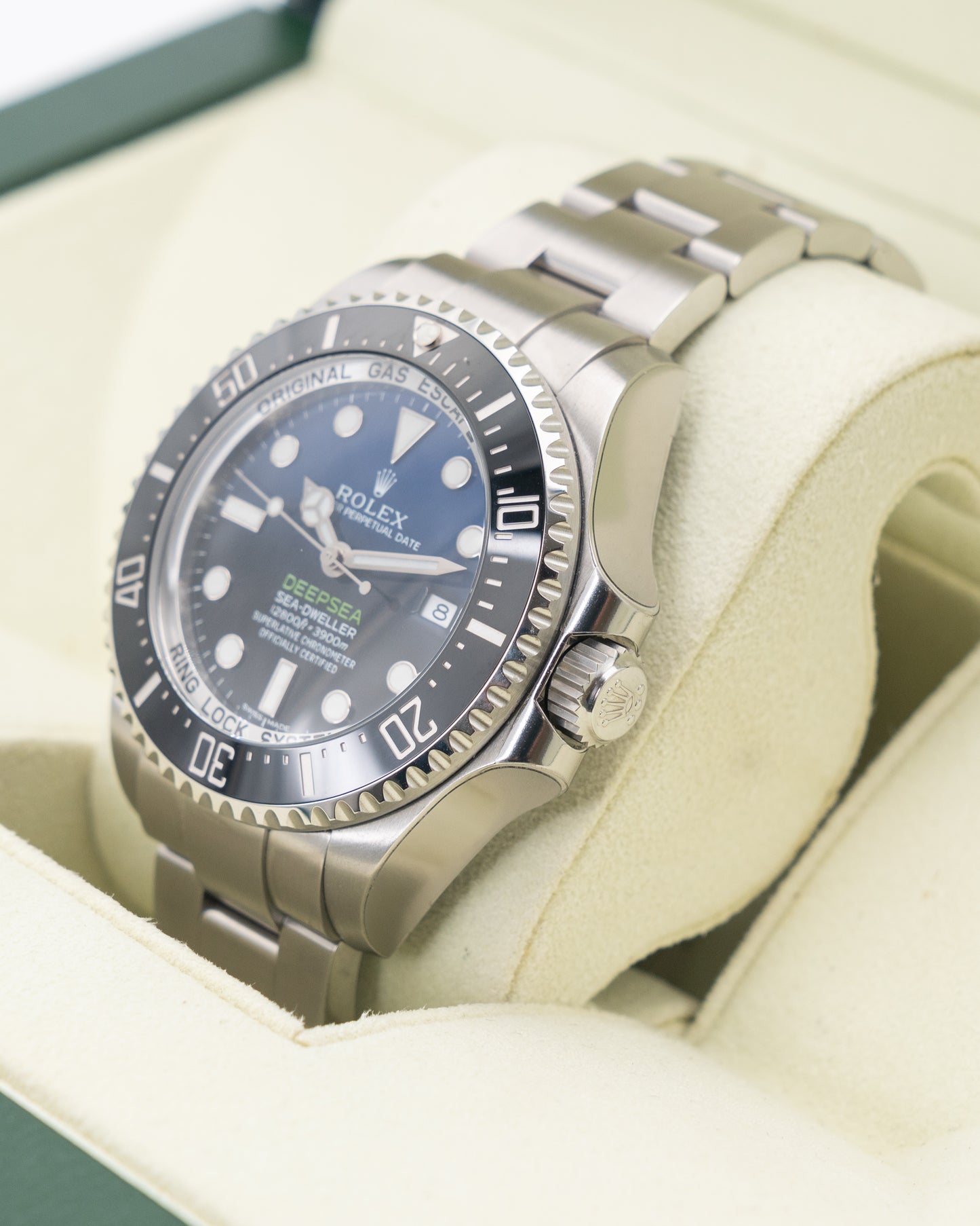 UNWORN STICKERED 2014 Rolex Seadweller 44mm 116660 Deepsea Blue 2014