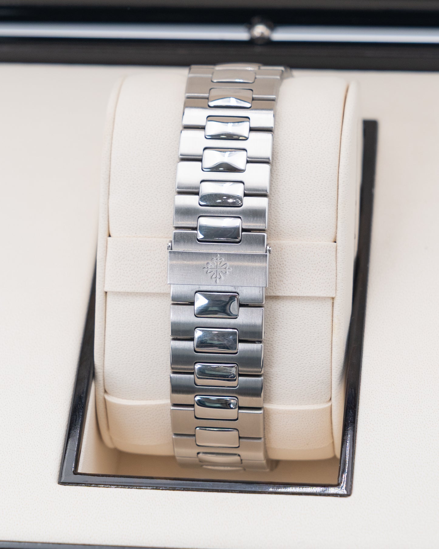 Patek Philippe Nautilus 40mm 5712/1A Blue Dial Moonphase Power Reserve 2015