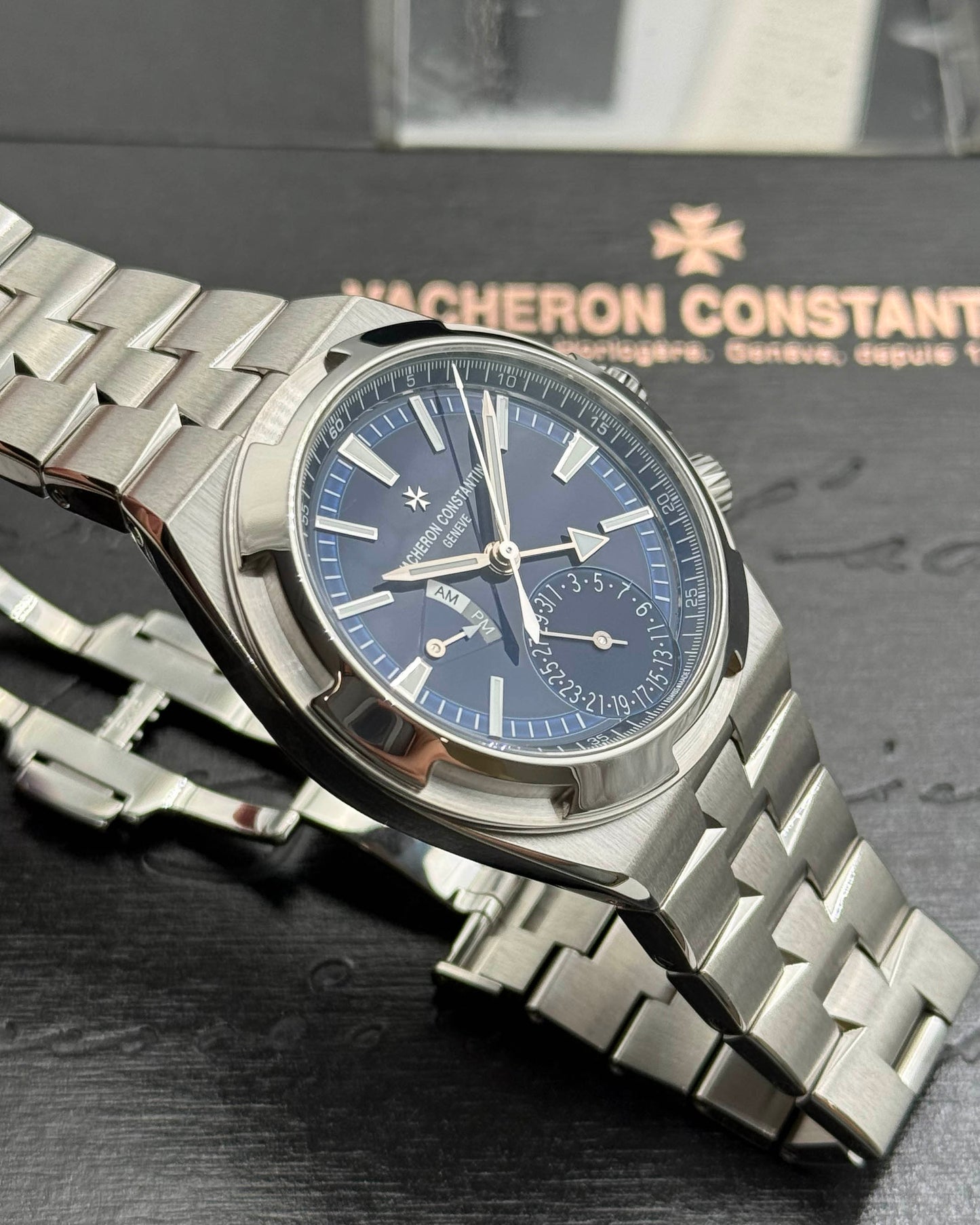 Vacheron Constantin Overseas 7900V/110A-B334 Dual Time Blue 2018