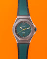 UNWORN Girard Perregaux Laureato Absolute 44mm 81070-21-3405-1CX Aston Martin F1 Edition 1/88 2025