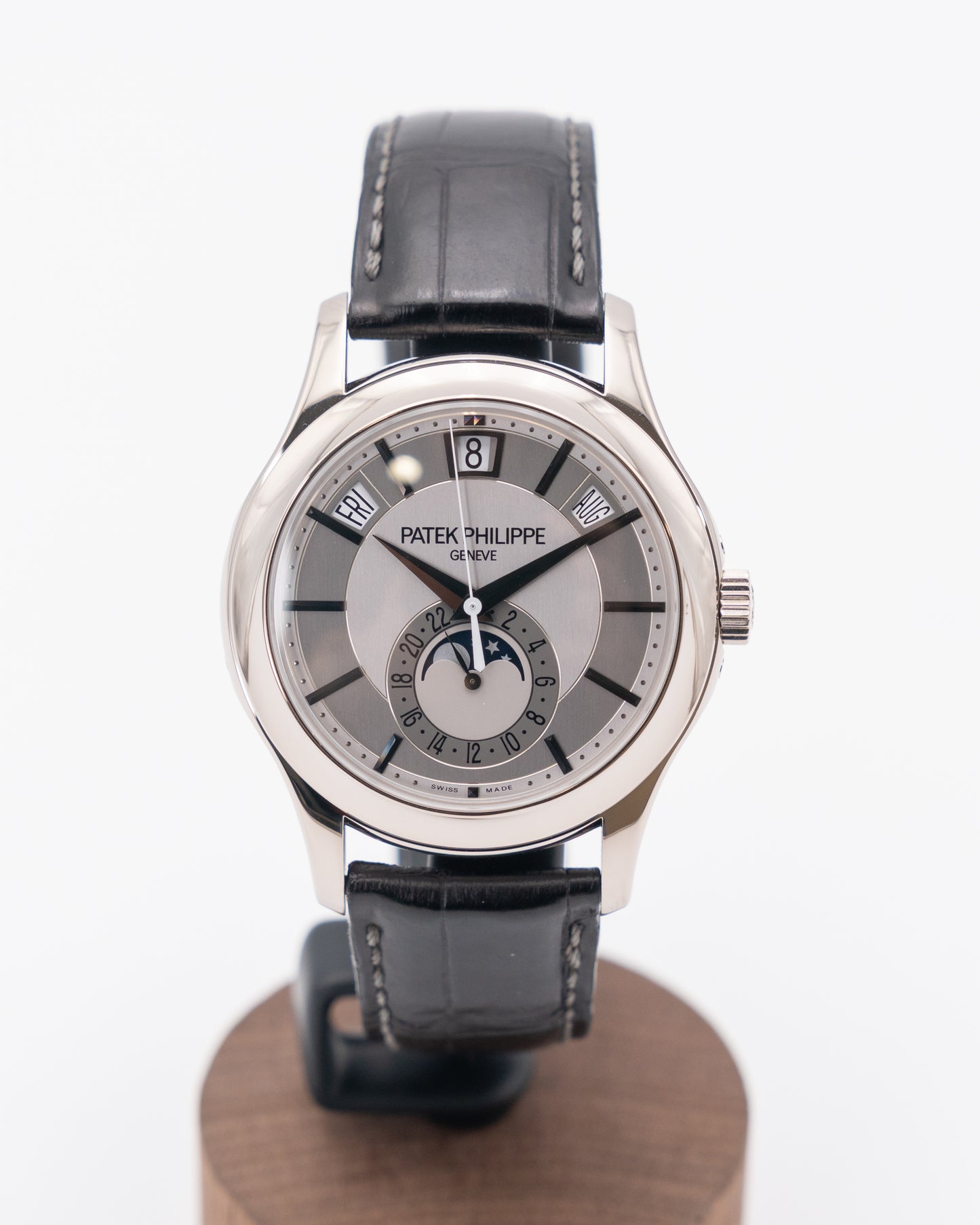 Patek Philippe 40.2mm 5205G Annual Calendar White Gold Grey Dial