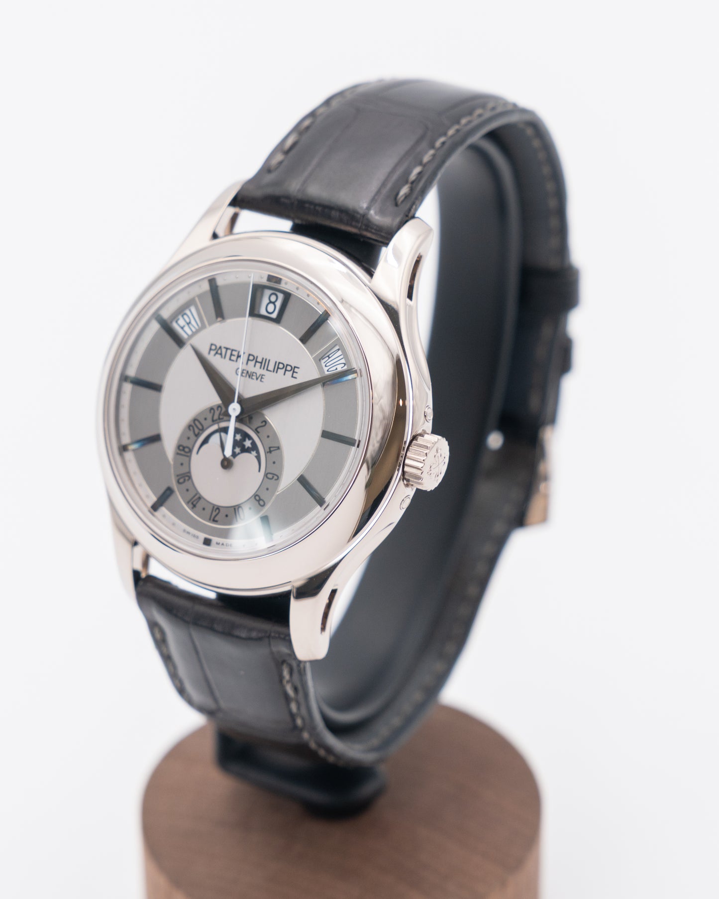 Patek Philippe 40.2mm 5205G Annual Calendar White Gold Grey Dial