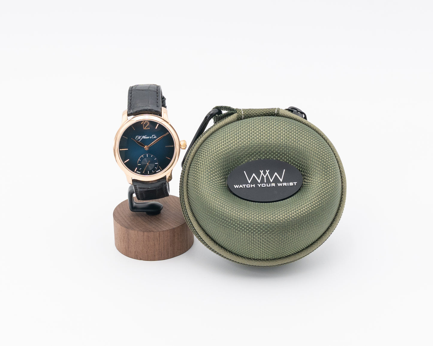 H. Moser & Cie Endeavour Small Seconds 38mm 1321-0401 Rose Gold Blue Fume Dial