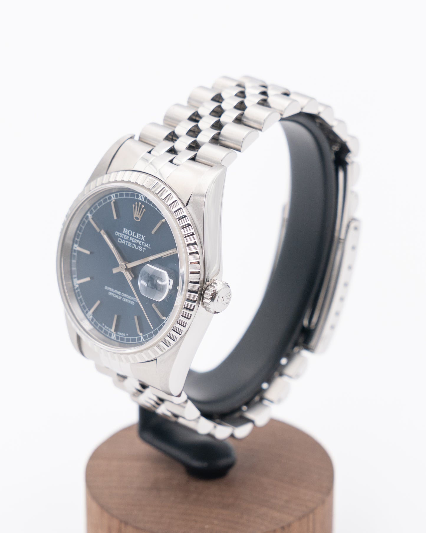 Rolex Datejust 36mm 16220 Blue Dial Engine Turn Bezel Jubilee