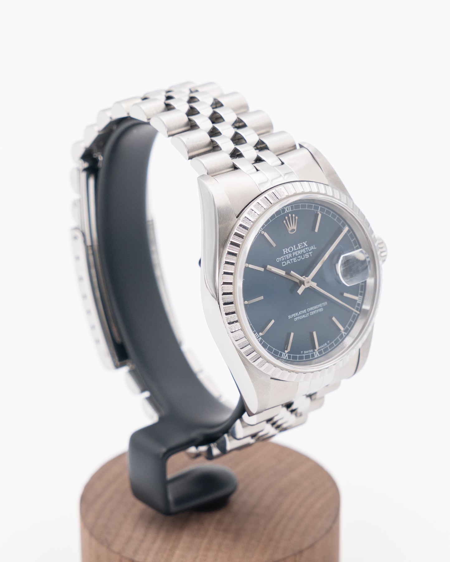 Rolex Datejust 36mm 16220 Blue Dial Engine Turn Bezel Jubilee