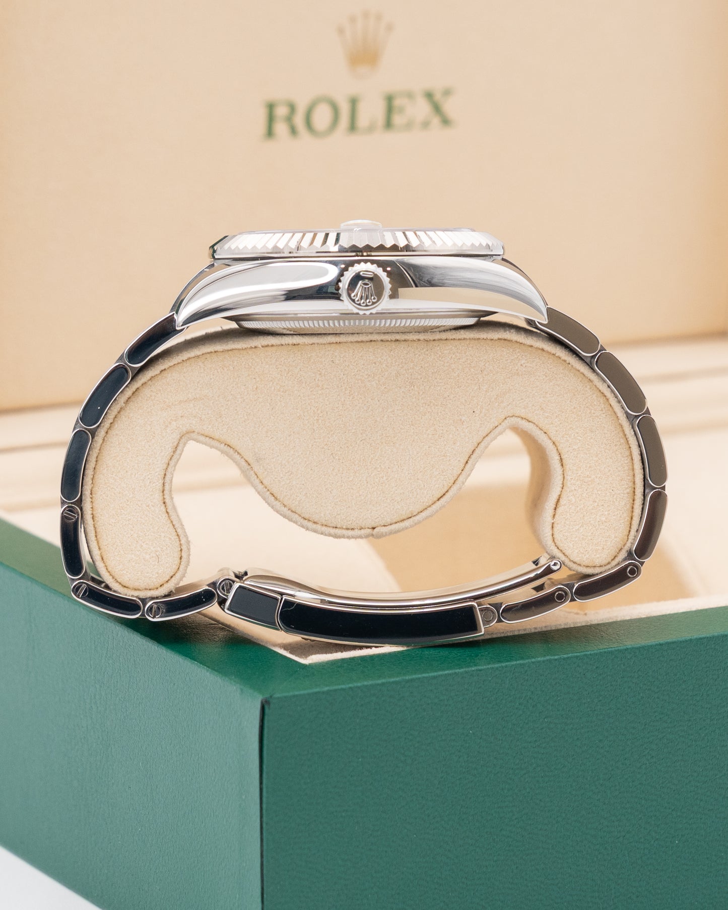 Rolex Skydweller 42mm 326934 White Dial Fluted Oyster 2021