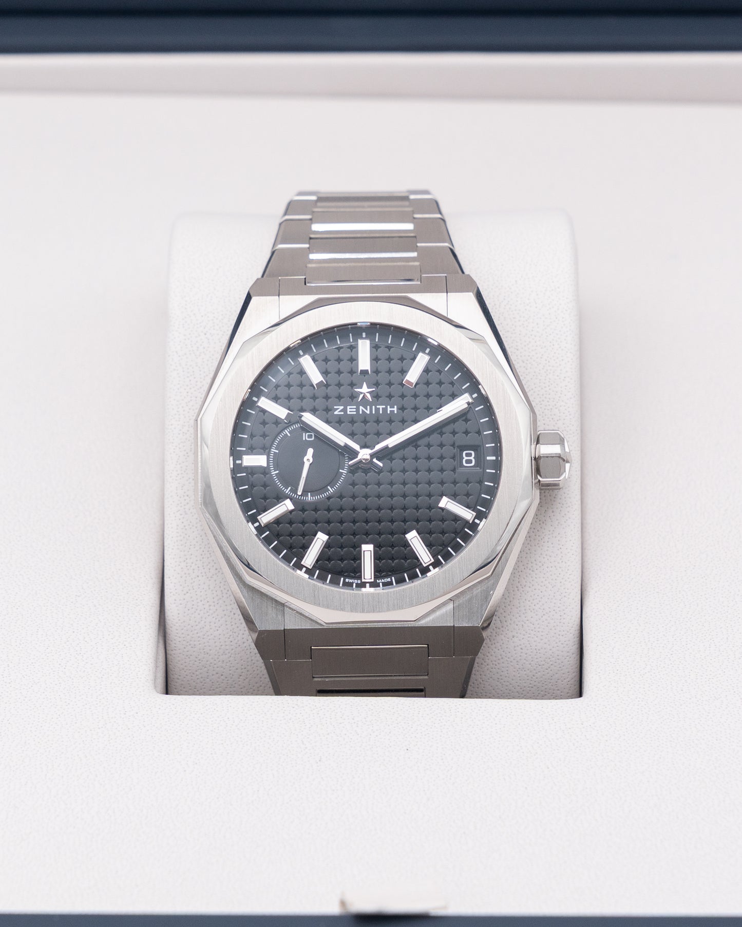 Zenith Defy Skyline 41mm 03.9300.3620/21.I001 Black Dial 2025