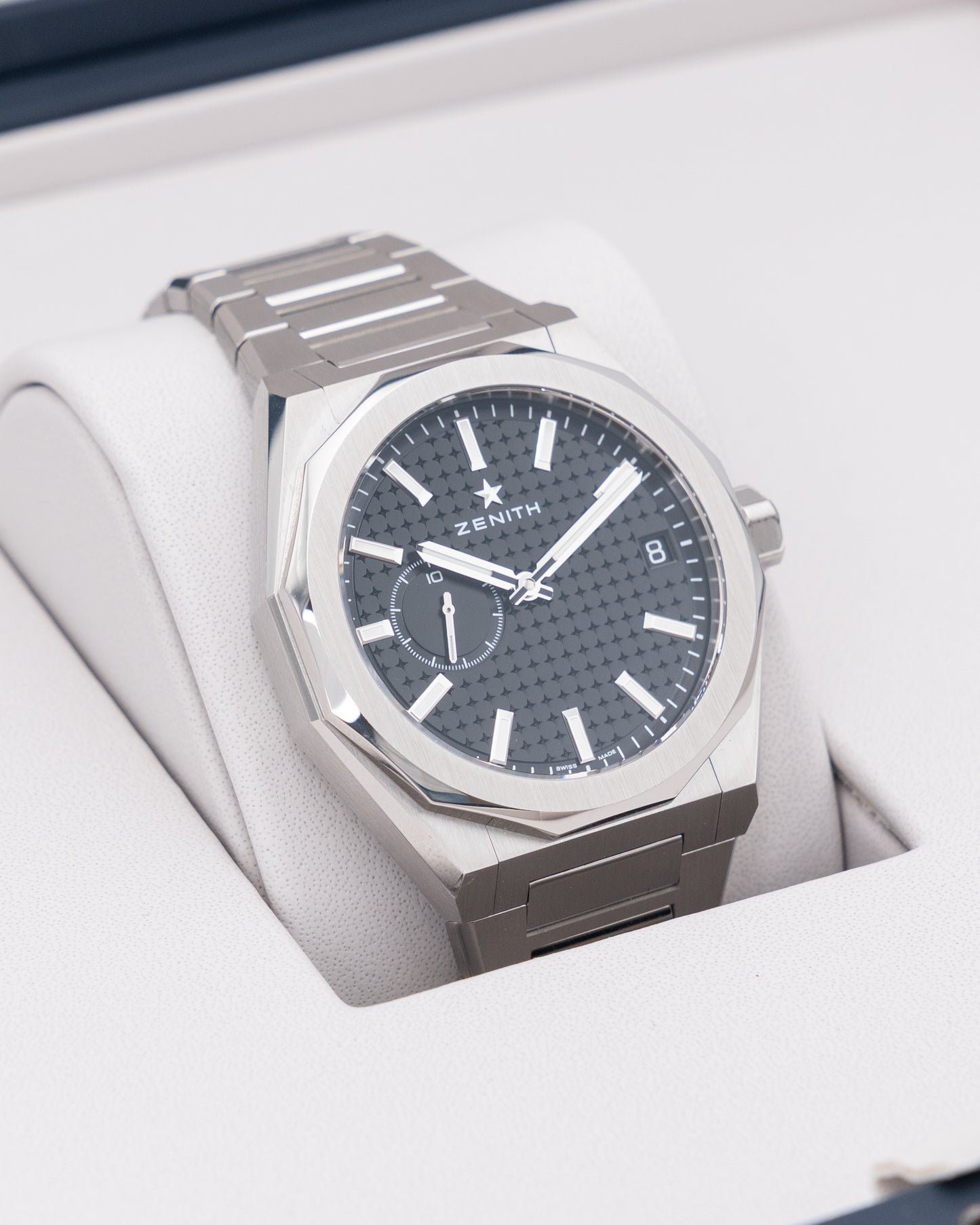 Zenith Defy Skyline 41mm 03.9300.3620/21.I001 Black Dial 2025