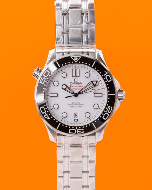 UNWORN 2025 WITH STICKERS Omega Seamaster 42mm 210.30.42.20.04.001 White Dial On Bracelet 2025