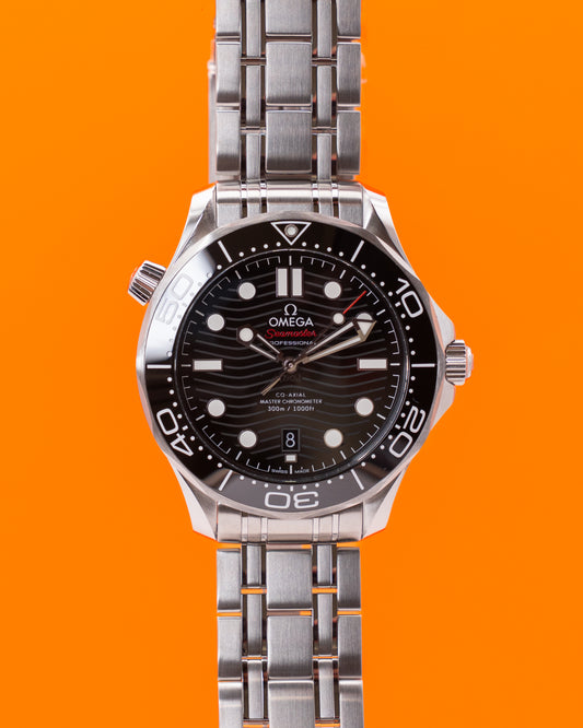 UNWORN WITH STICKERS 2025 Omega Seamaster Diver 300M 42mm 210.30.42.20.01.001 Black On Bracelet 2025