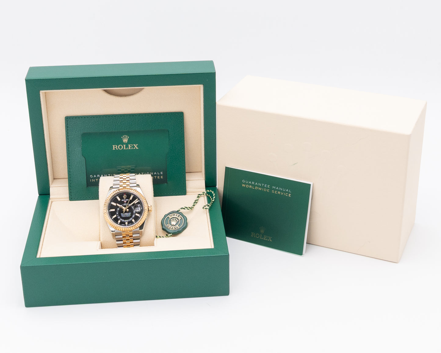 Rolex Skydweller 42mm 326933 Two Tone Yellow Gold Black Dial Fluted Jubilee 2021