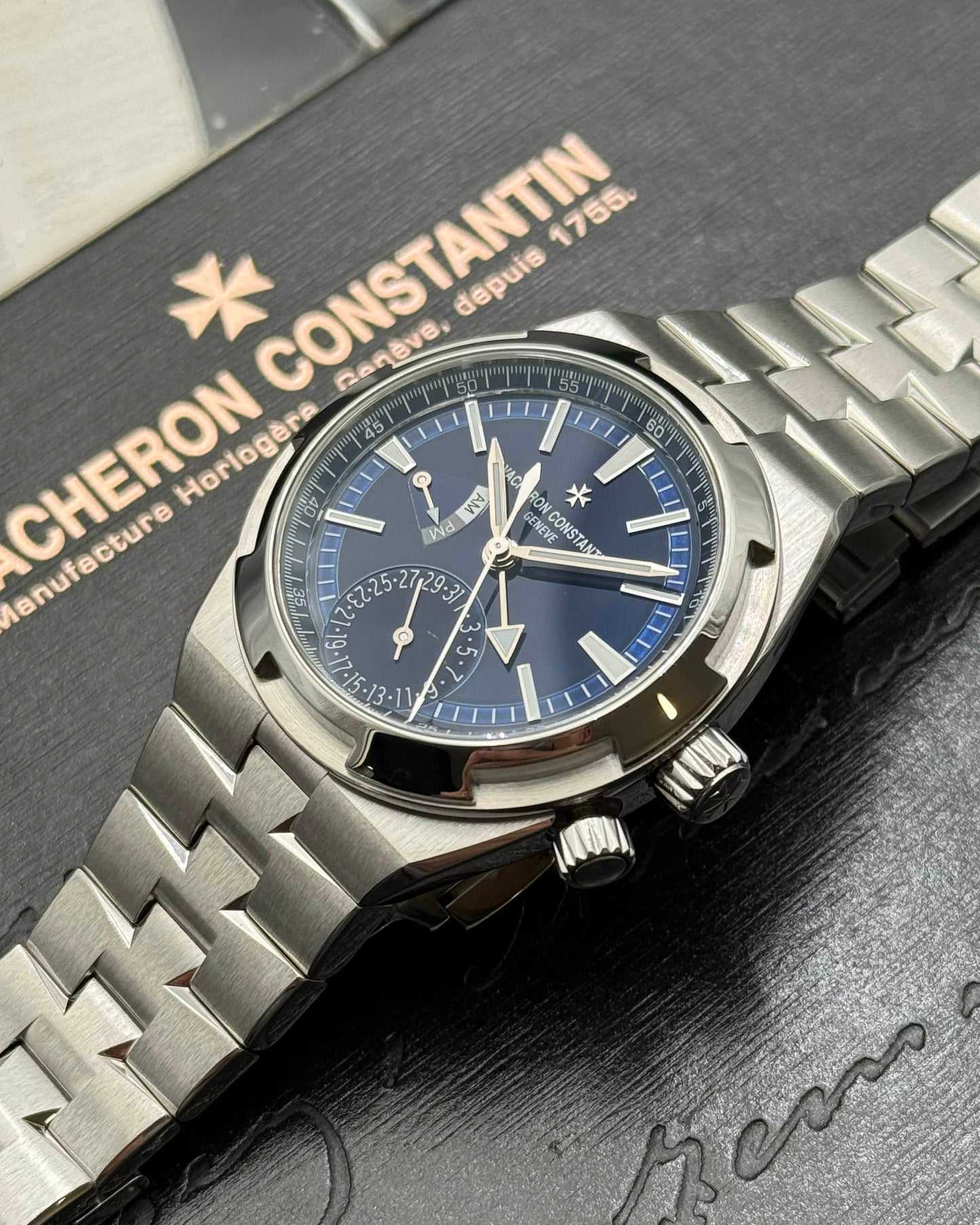 Vacheron Constantin Overseas 7900V/110A-B334 Dual Time Blue 2018
