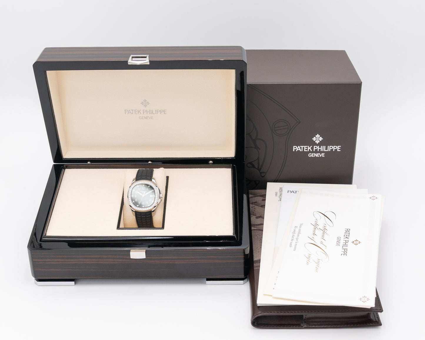 Patek Philippe Aquanaut 38.8mm 5267/200A-001 Black Diamond Bezel 2021